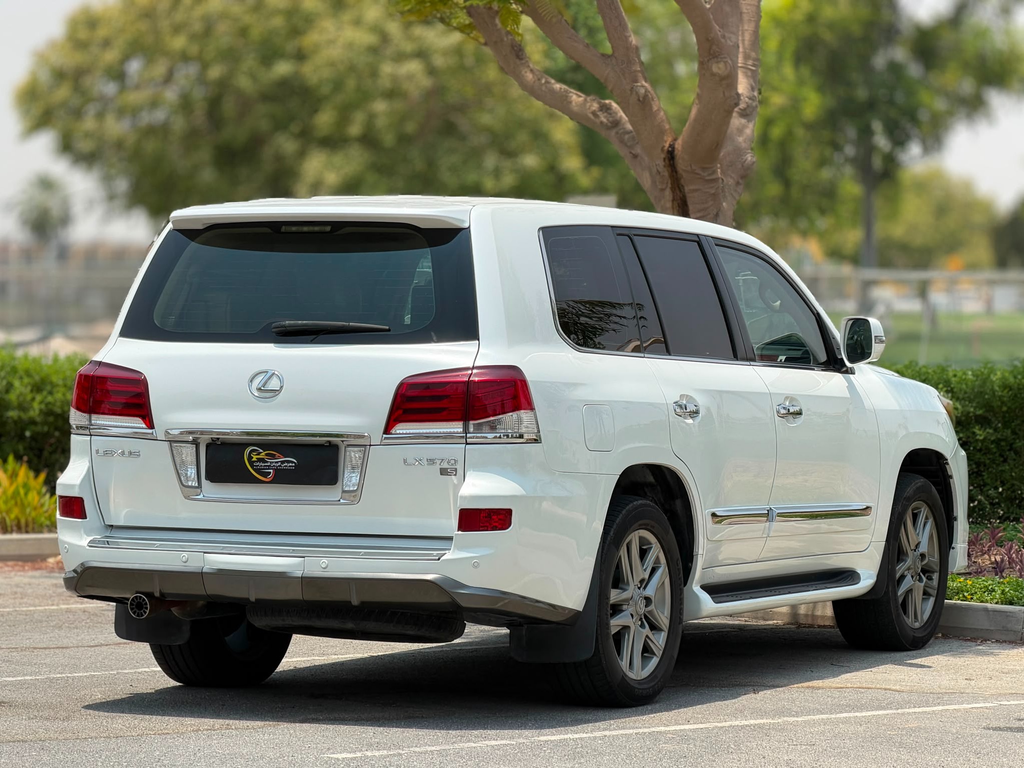 Lexus LX 570 S 2014 - Image 4