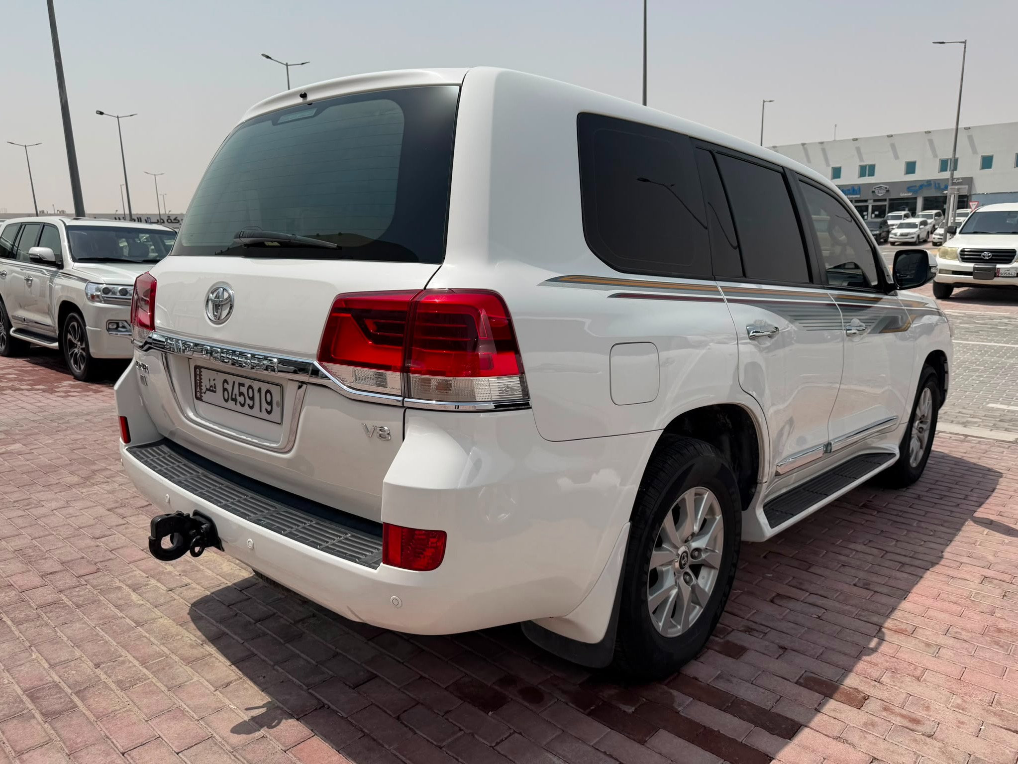 Toyota Land Cruiser GXR v8 2016 - Image 4