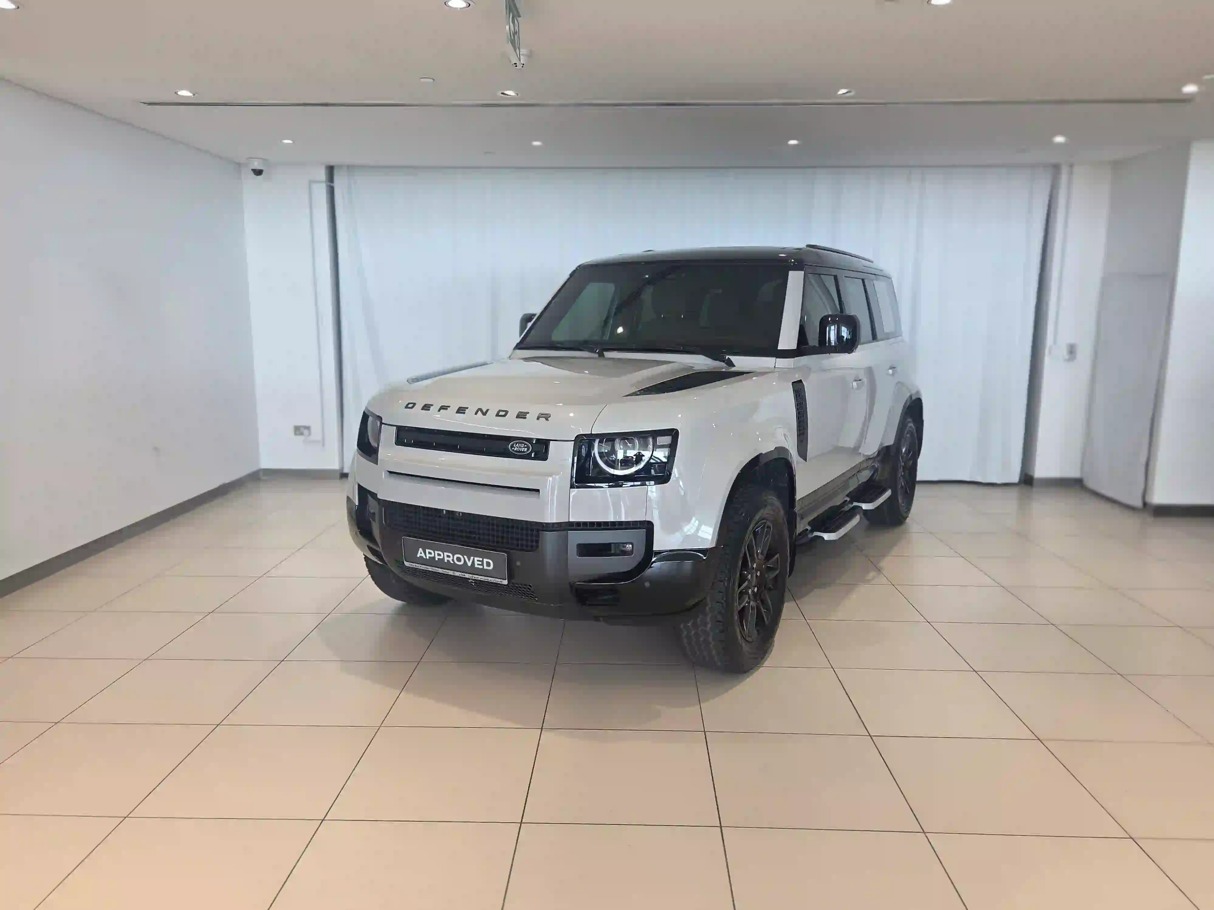 Land Rover Defender 110 2.0i4 X-Dynamic SE 2026