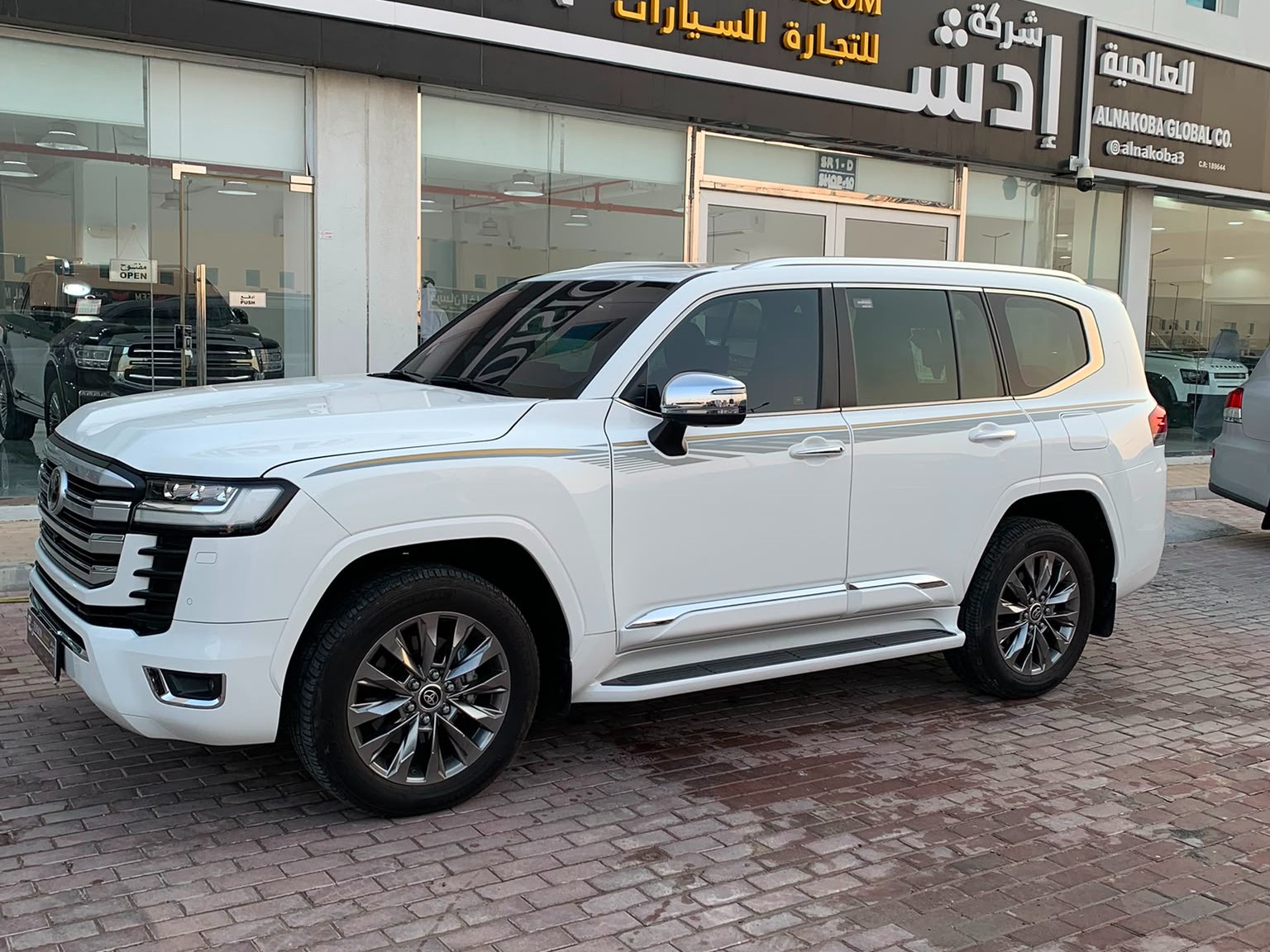 Toyota Land Cruiser VX Twin Turbo 2023