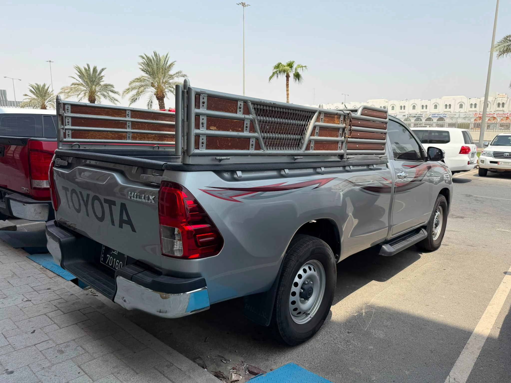 Toyota Hilux 2023 - Image 4