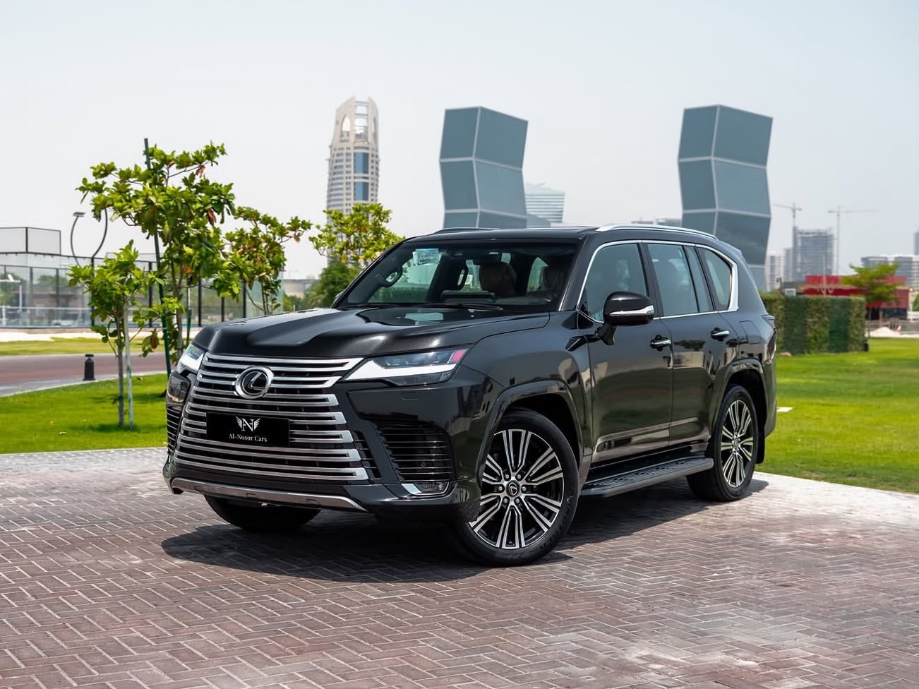 Lexus LX 600 Luxury  2024 - Image 3