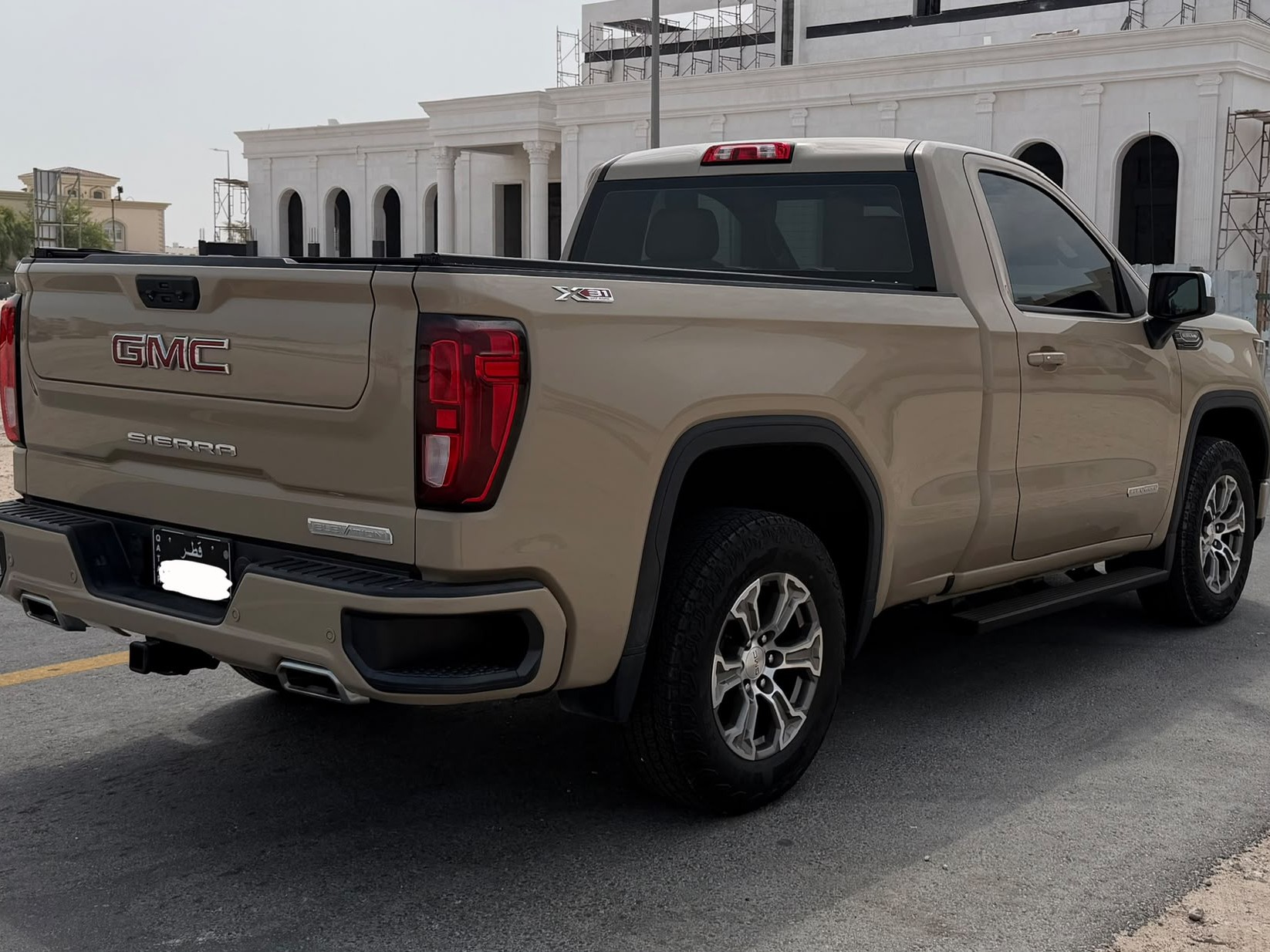 GMC Sierra Elevation  2023 - Image 4