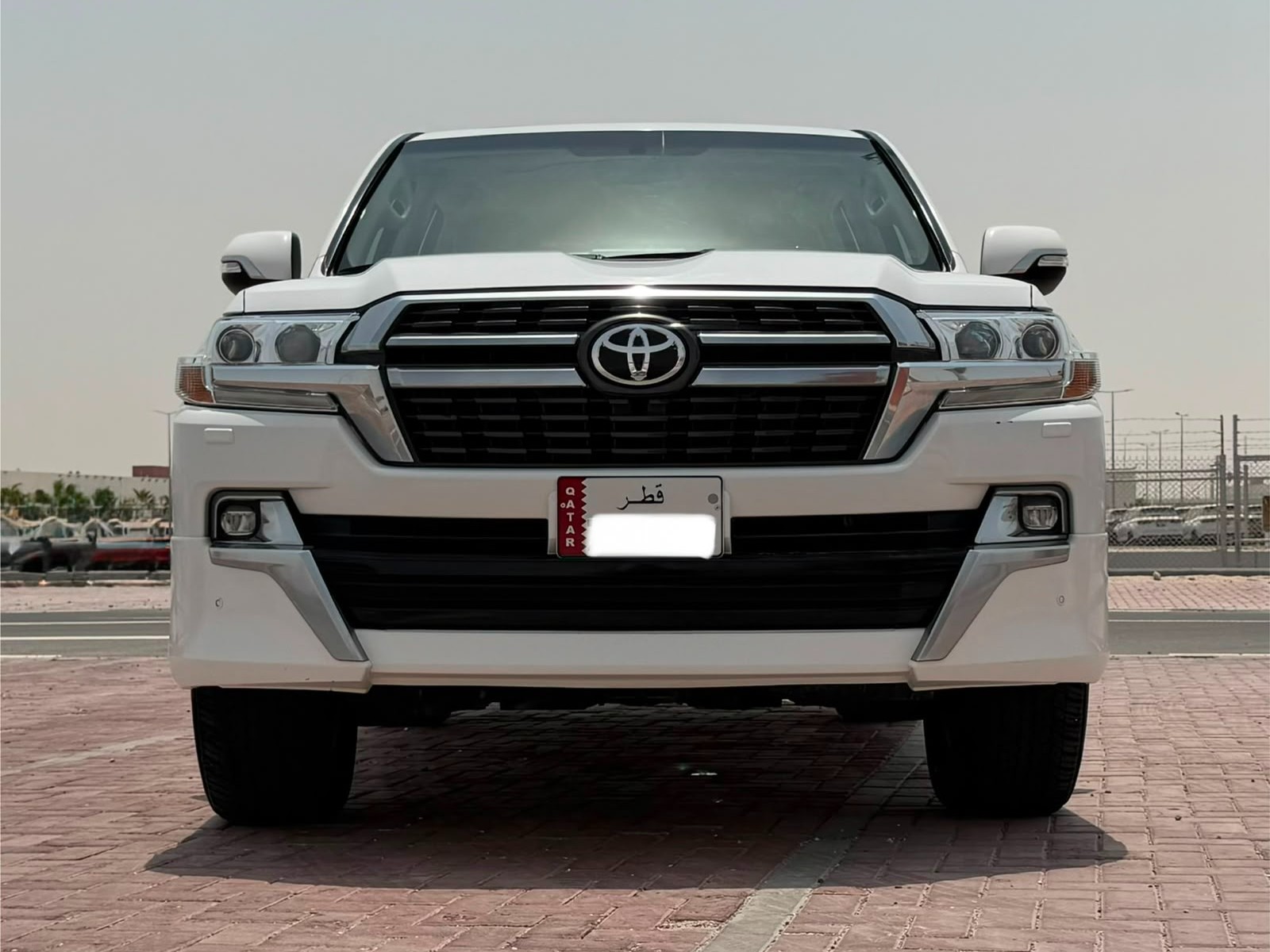 Toyota Land Cruiser GXR v8 2020 - Image 2