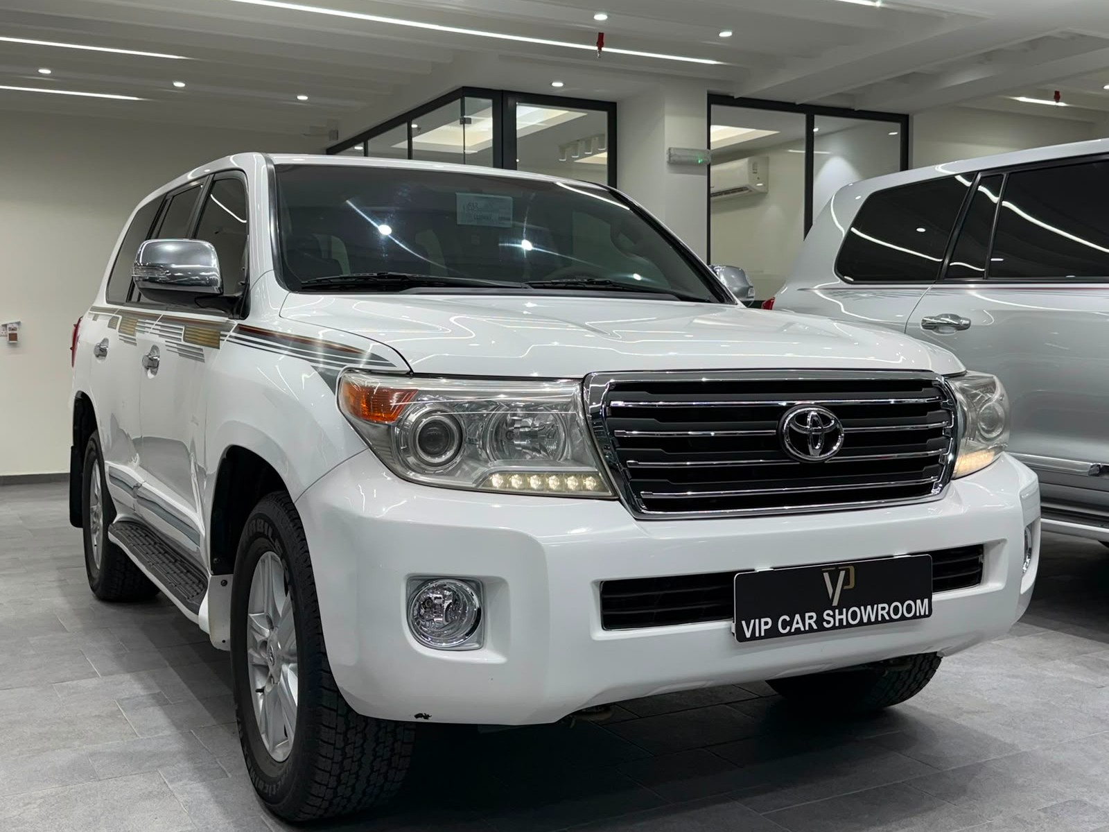 Toyota Land Cruiser GXR v8 2014