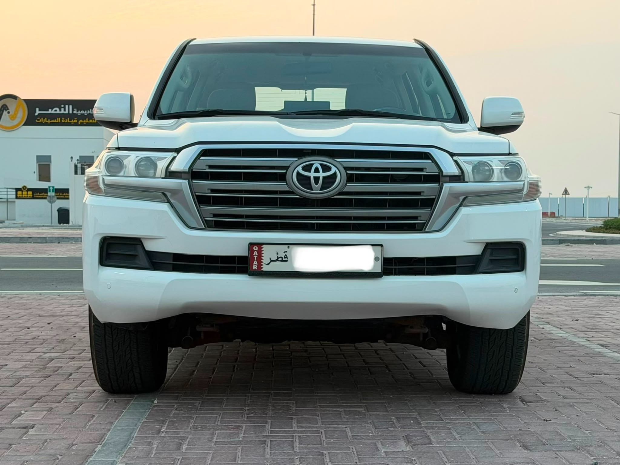 Toyota Land Cruiser GXR v6 2020 - Image 2