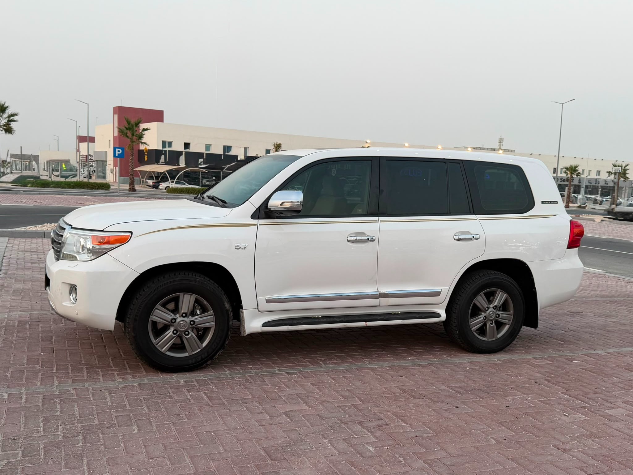 Toyota Land Cruiser VX.R 2014 - Image 3
