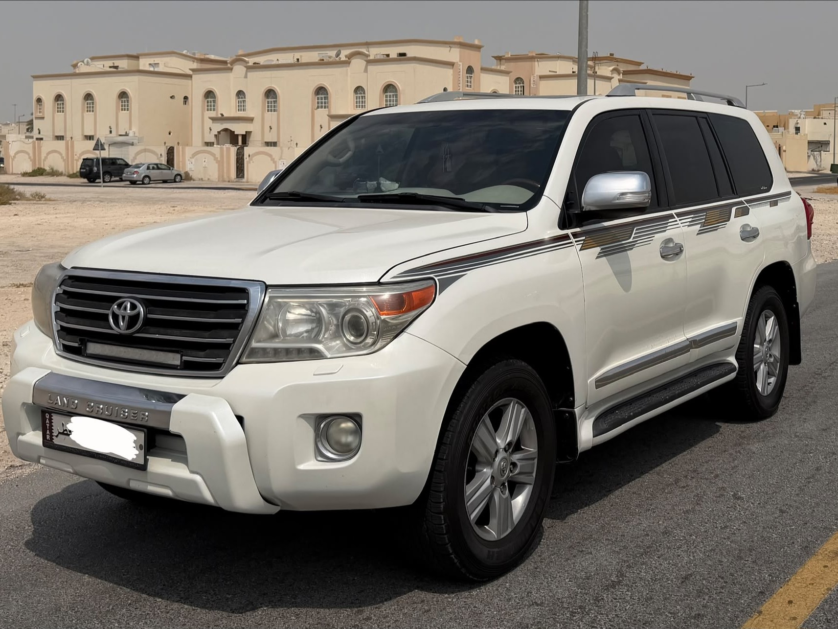 Toyota Land Cruiser GXR v8 2013 - Image 3