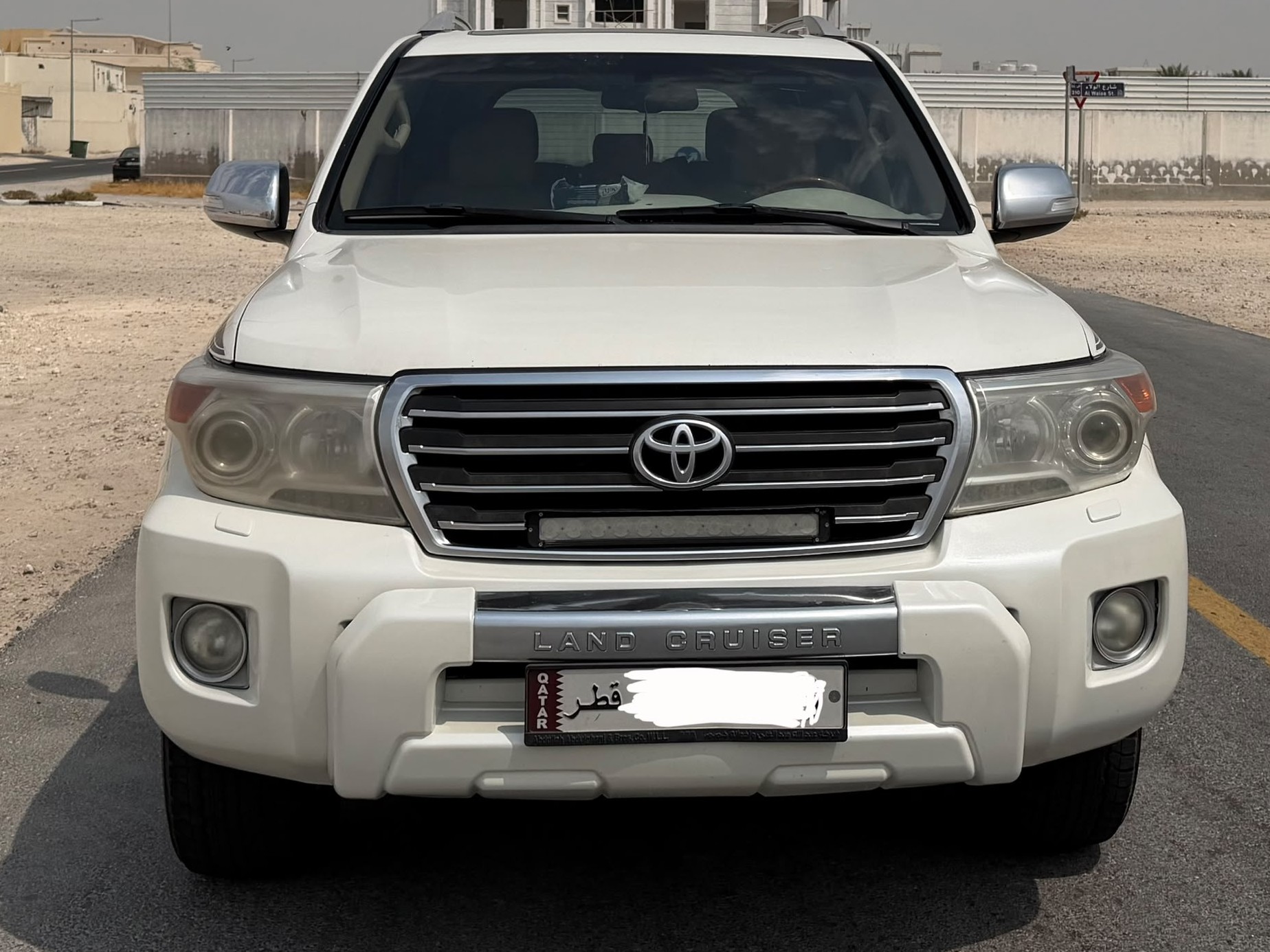 Toyota Land Cruiser GXR v8 2013 - Image 2