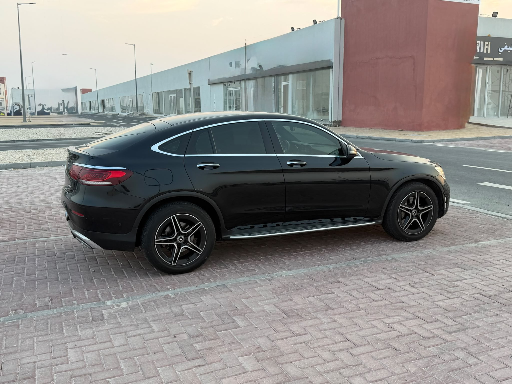 Mercedes-Benz GLC  200 2020 - Image 4