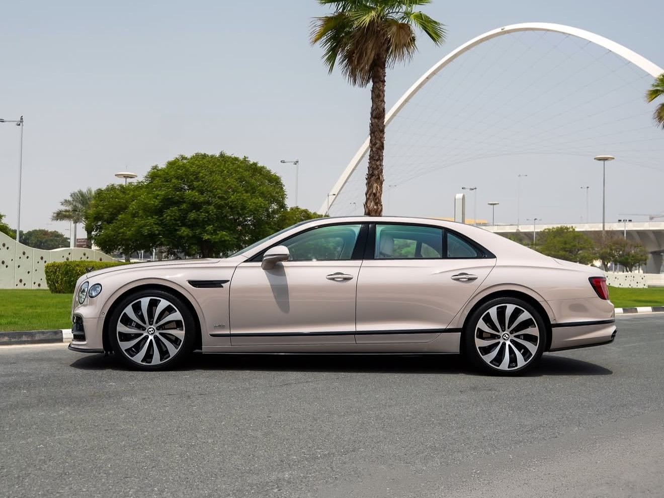Bentley Flying Spur 2021 - Image 4