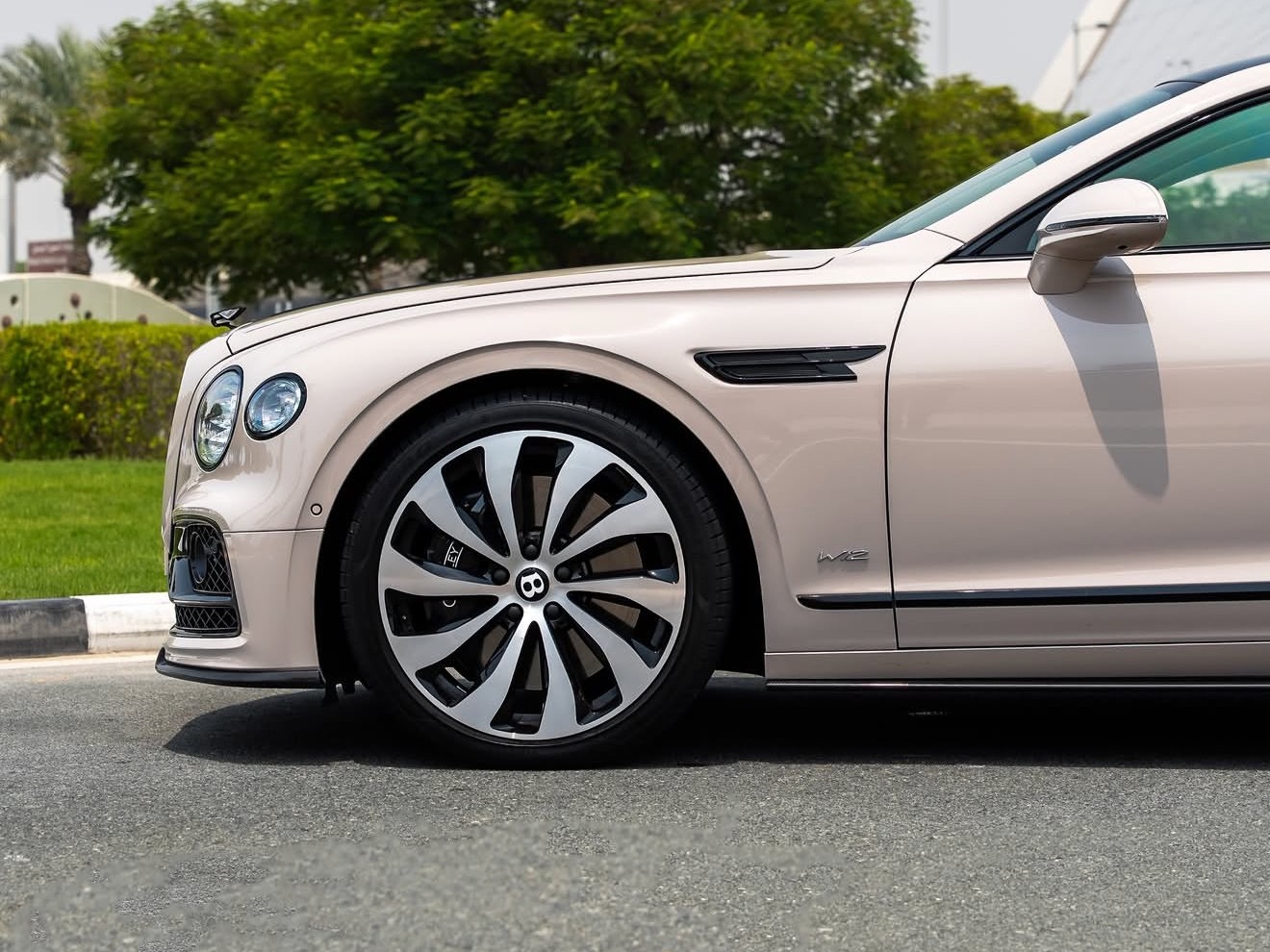 Bentley Flying Spur 2021 - Image 3