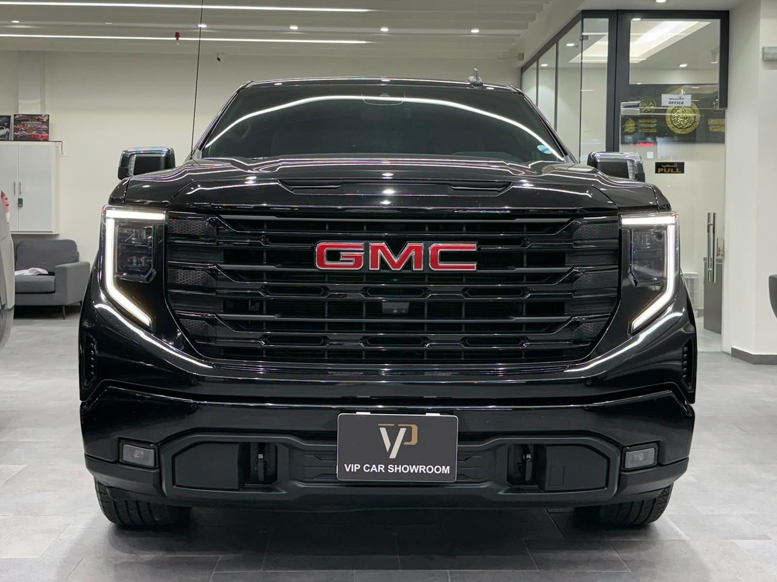 GMC Sierra Elevation  2023 - Image 2