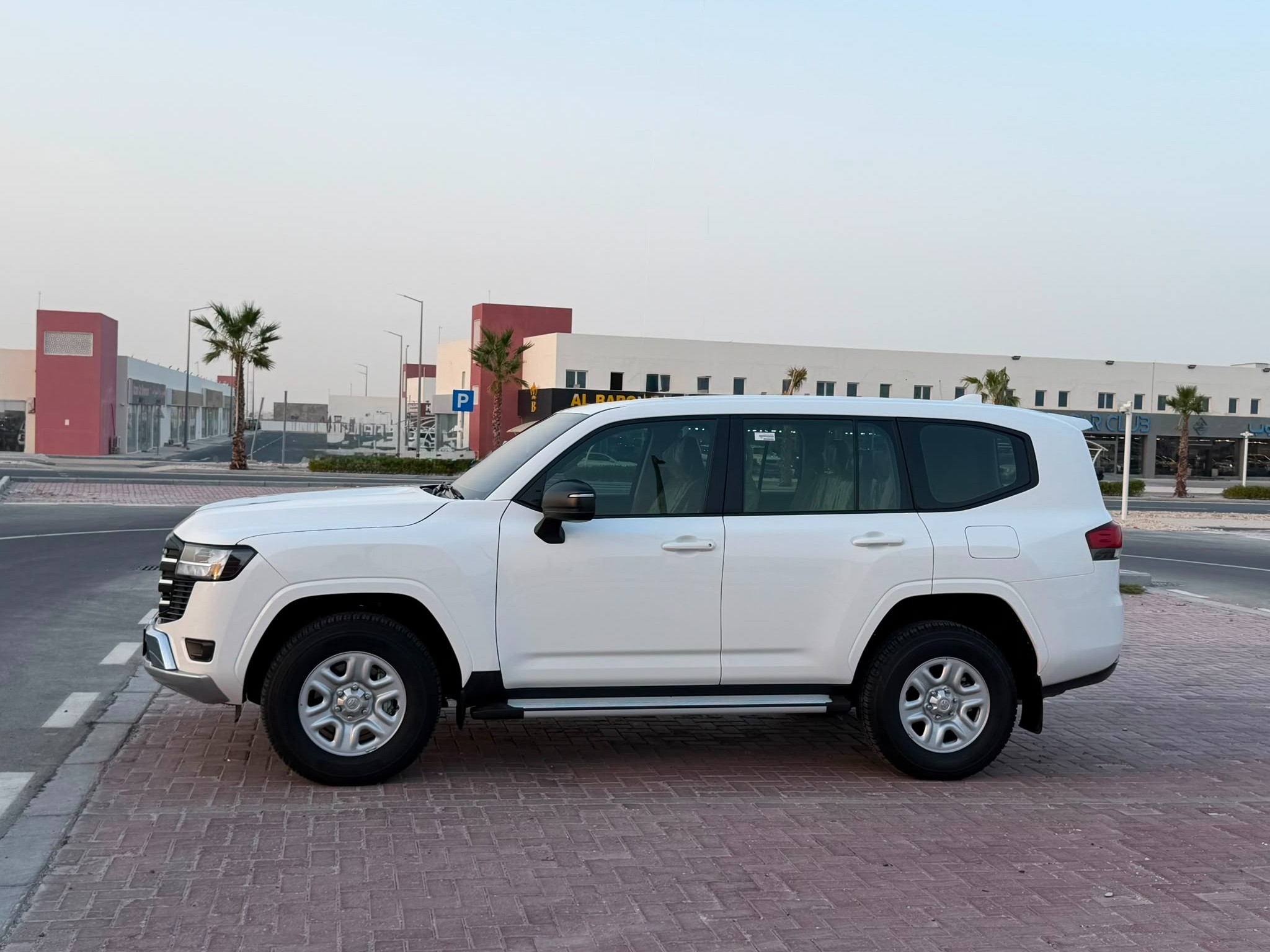 Toyota Land Cruiser GX 2025 - Image 3