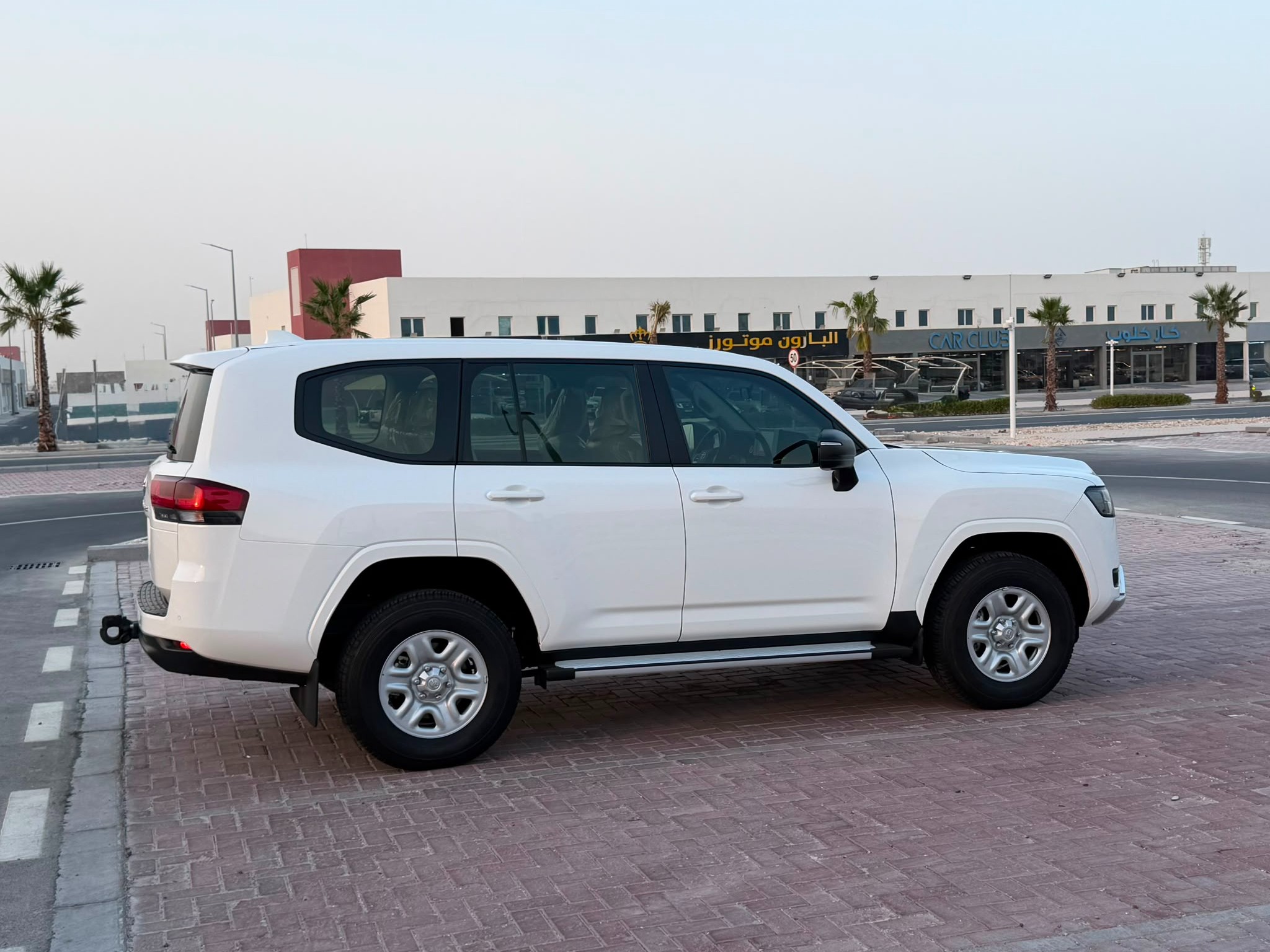 Toyota Land Cruiser GX 2025 - Image 4