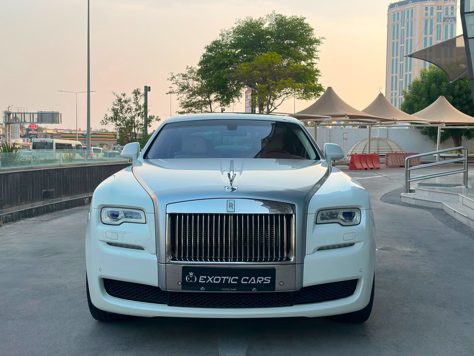 Rolls-Royce Ghost 2016 - Image 2