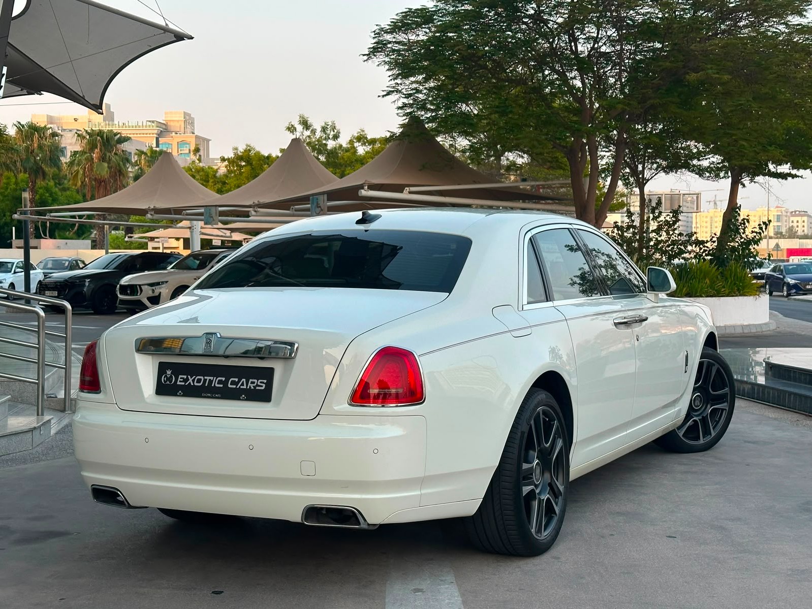 Rolls-Royce Ghost 2016 - Image 4