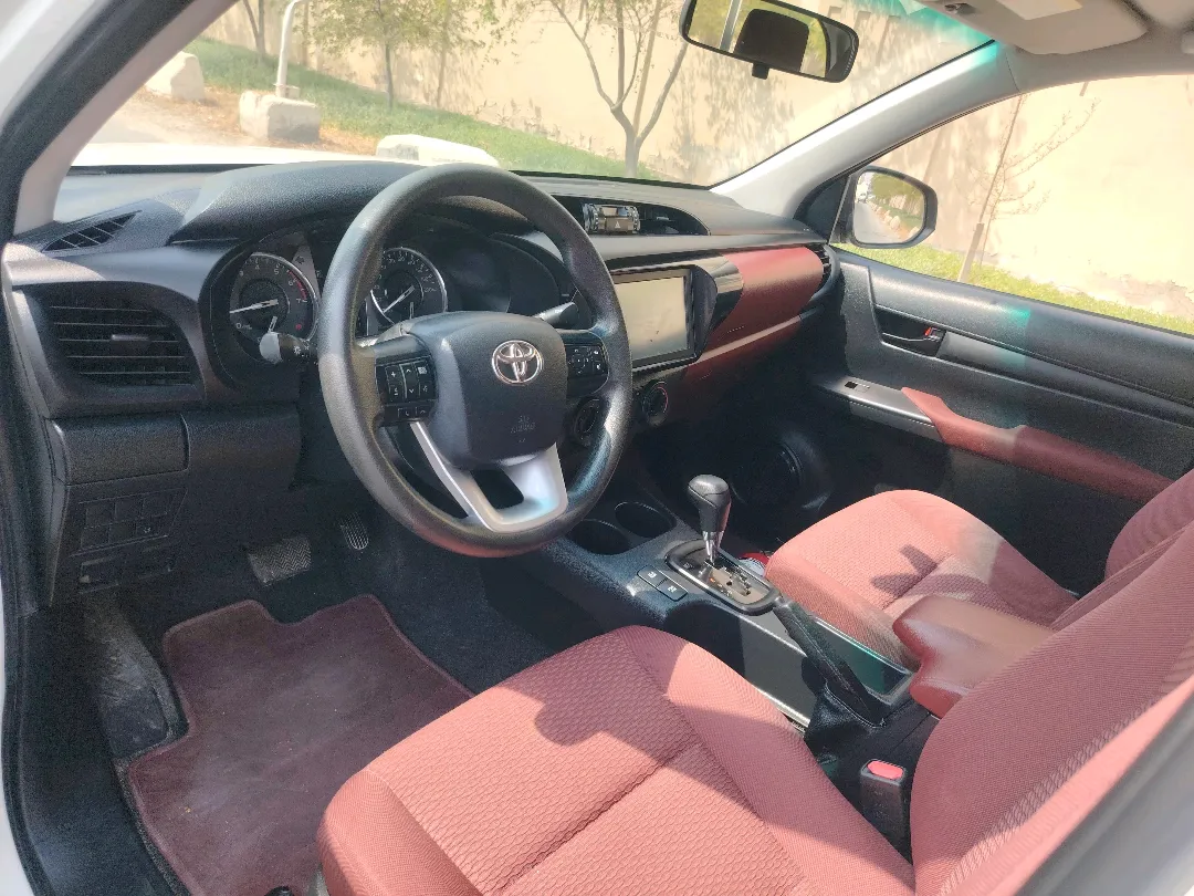 Toyota Hilux 2.7 2023 - Image 3