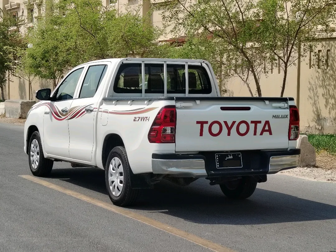 Toyota Hilux 2.7 2023 - Image 4