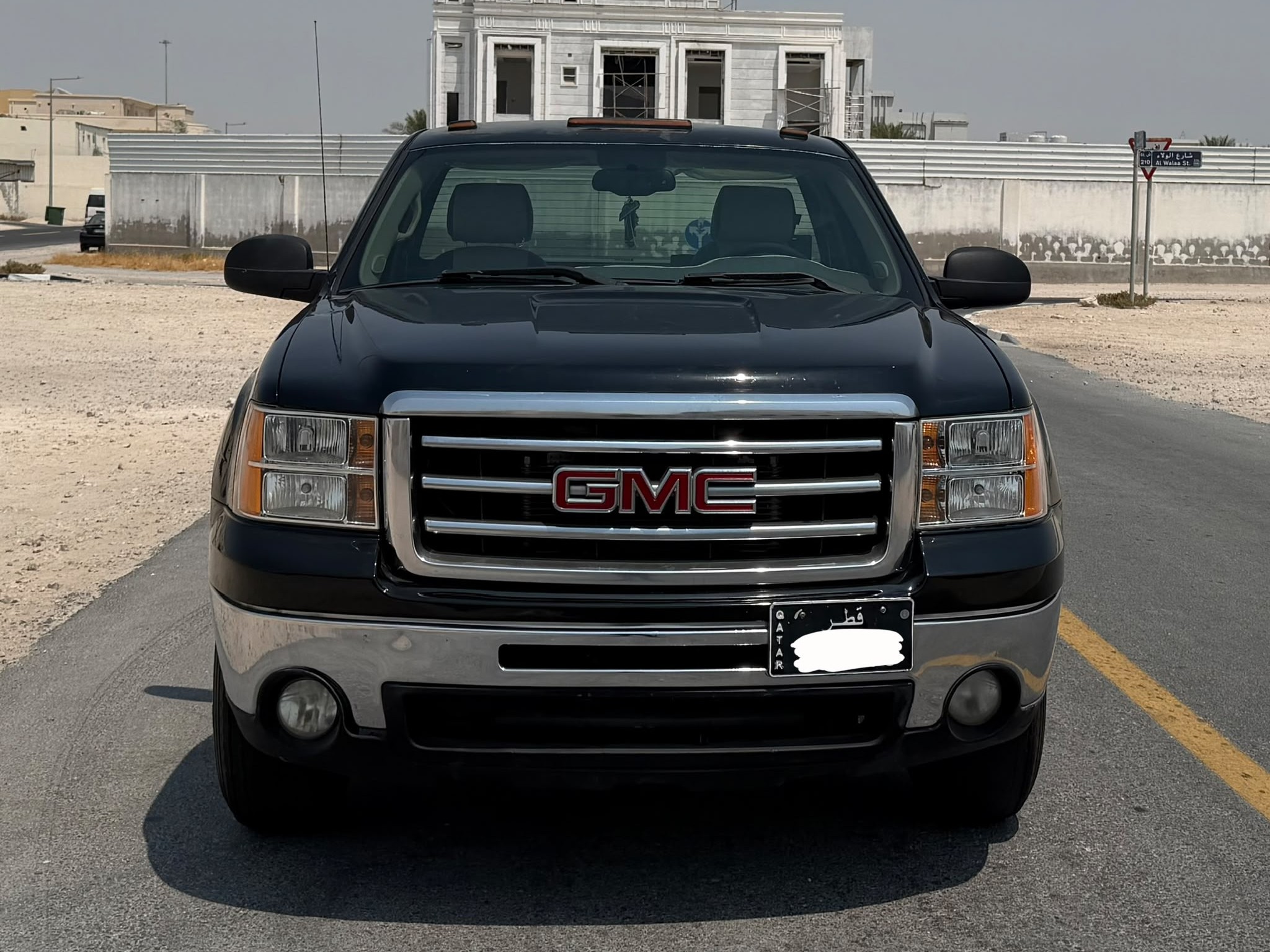 GMC Sierra 1500 2013 - Image 2