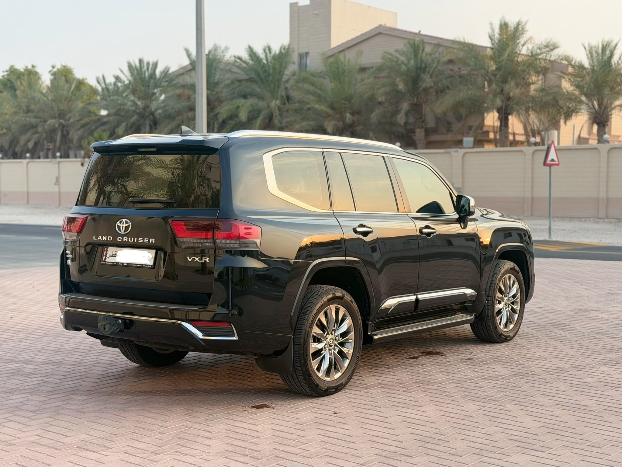 Toyota Land Cruiser VX Twin Turbo 2023 - Image 4