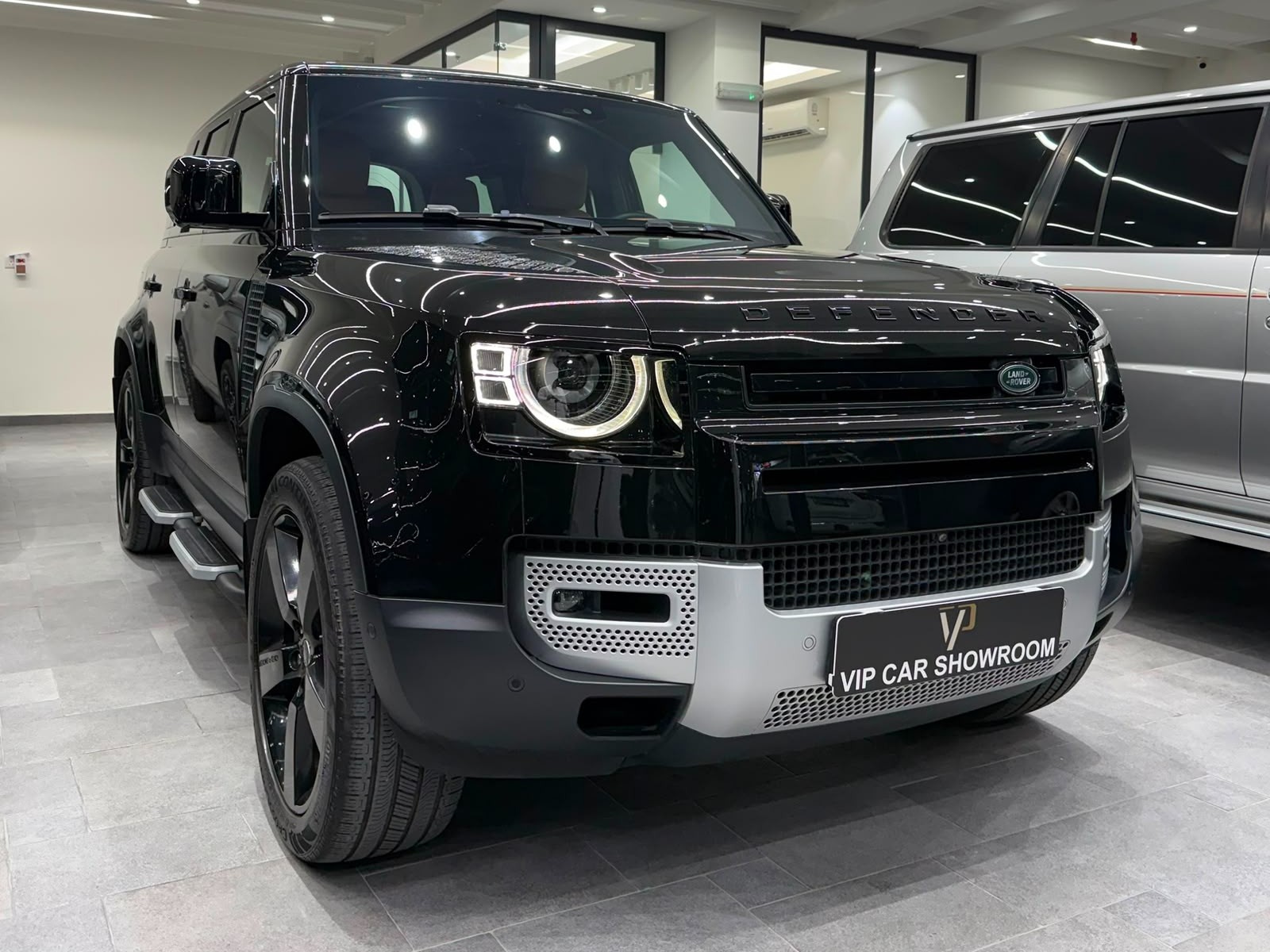 Land Rover Defender 110 3.0i6 HSE 2024