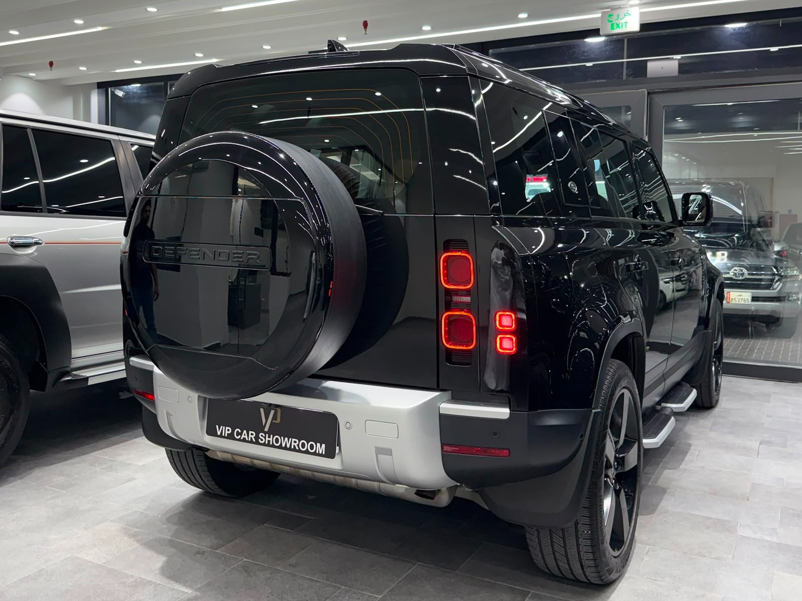 Land Rover Defender 110 3.0i6 HSE 2024 - Image 4