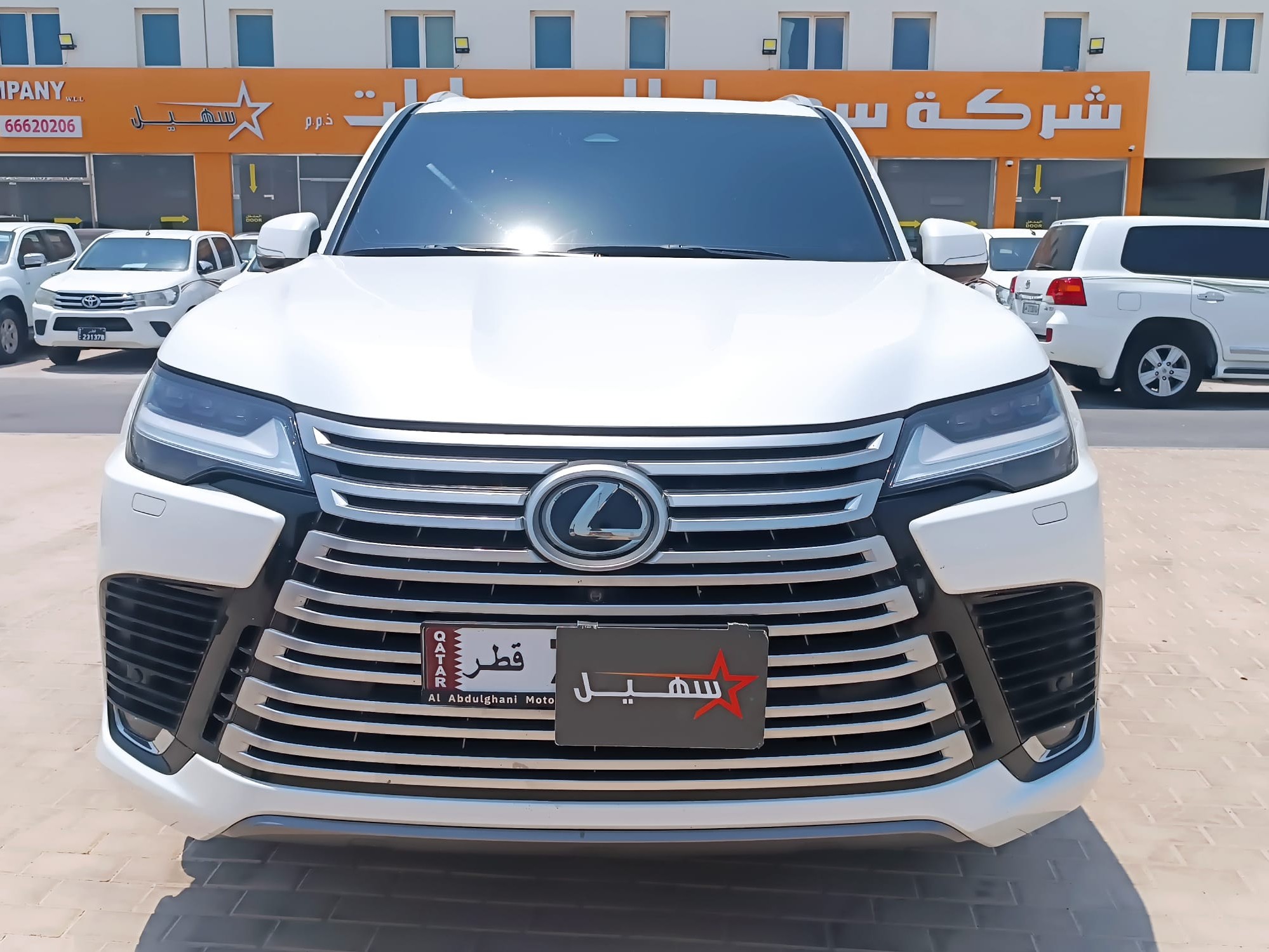 Lexus LX 600 Luxury  2025 - Image 2