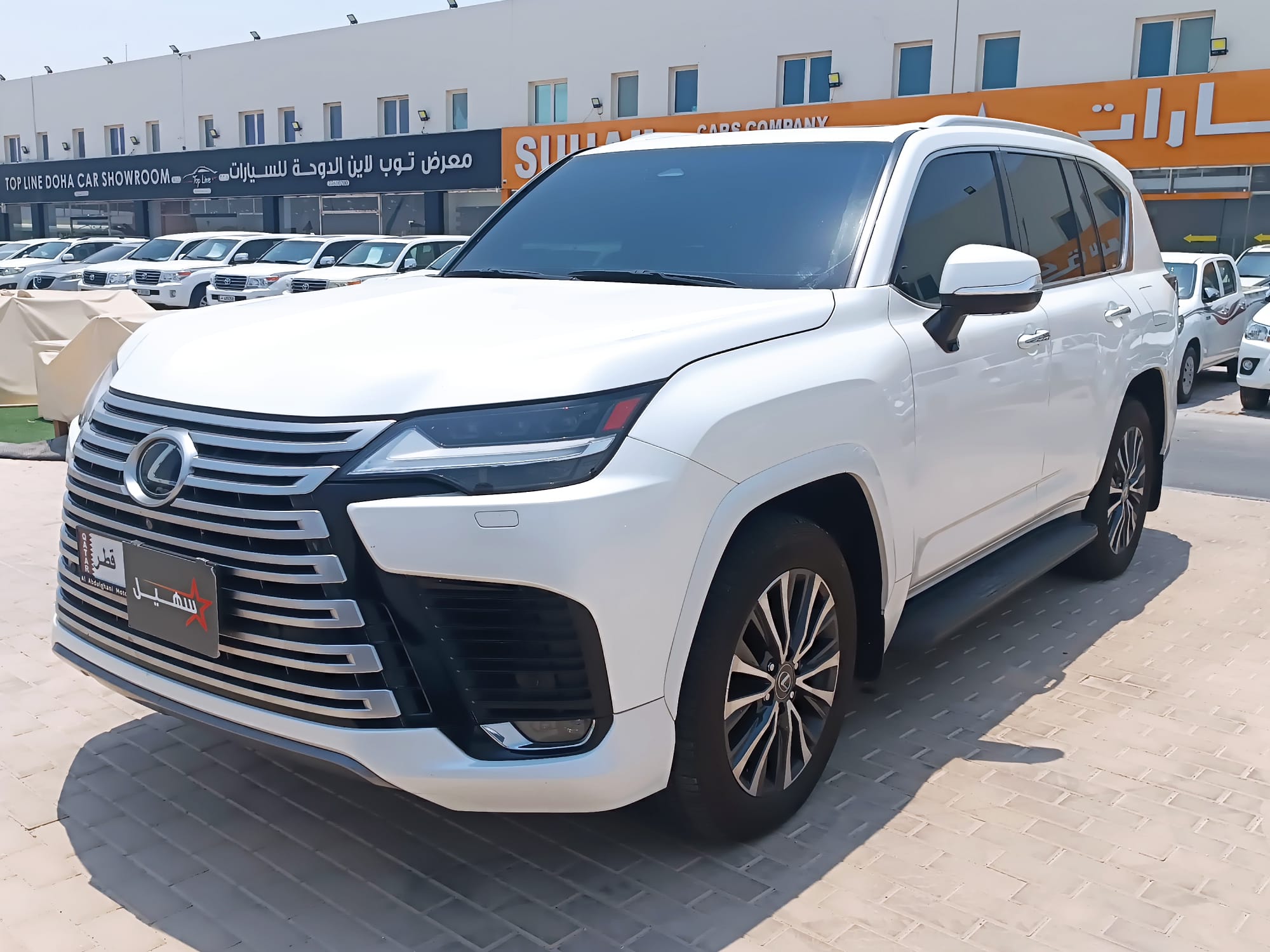 Lexus LX 600 Luxury  2025 - Image 3