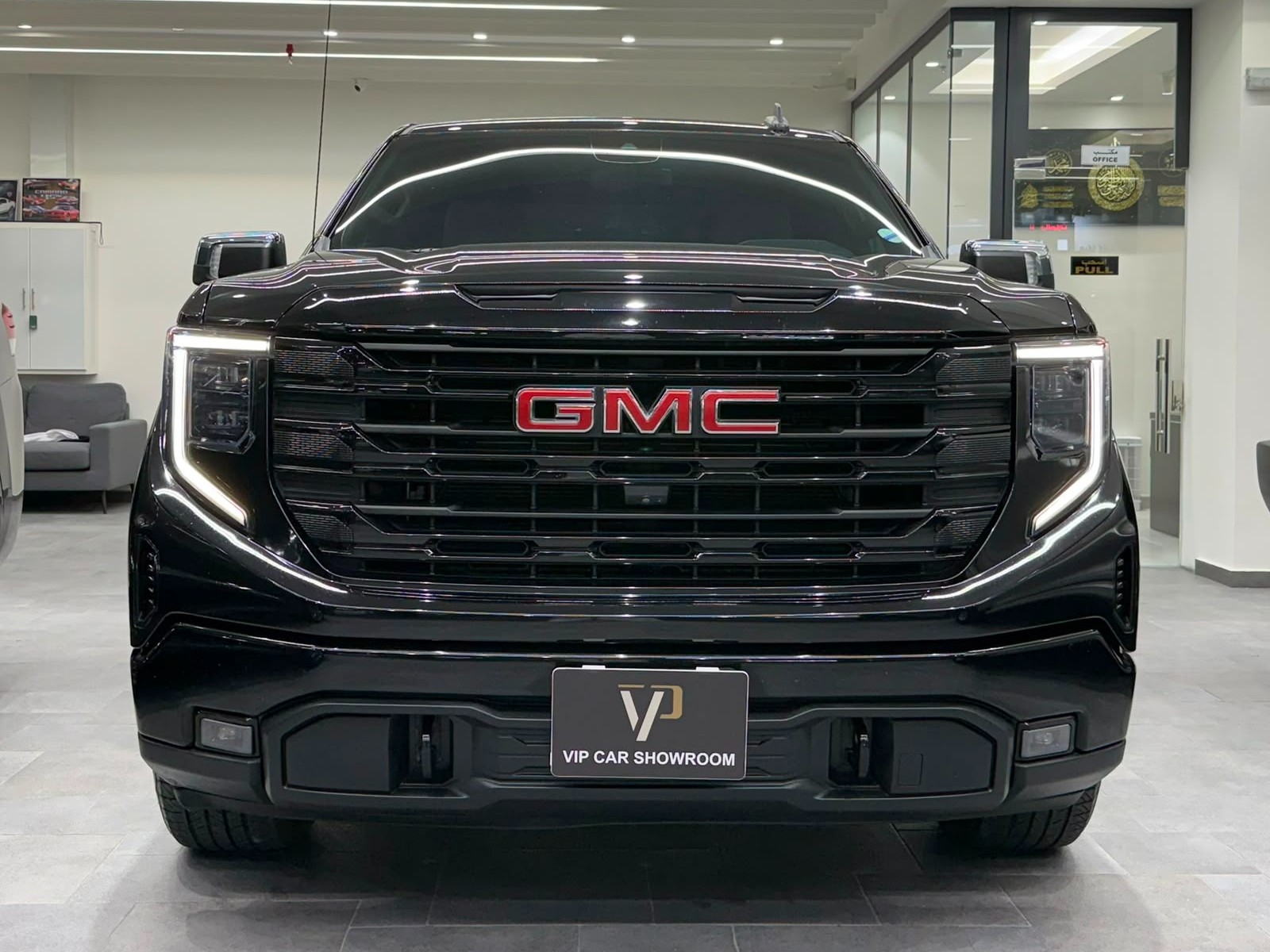 GMC Sierra Elevation  2023 - Image 2