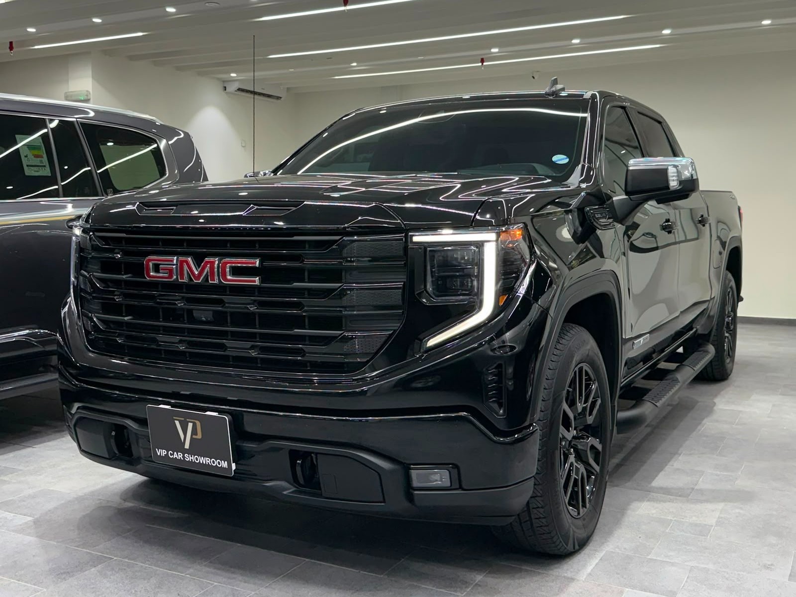 GMC Sierra Elevation  2023 - Image 3