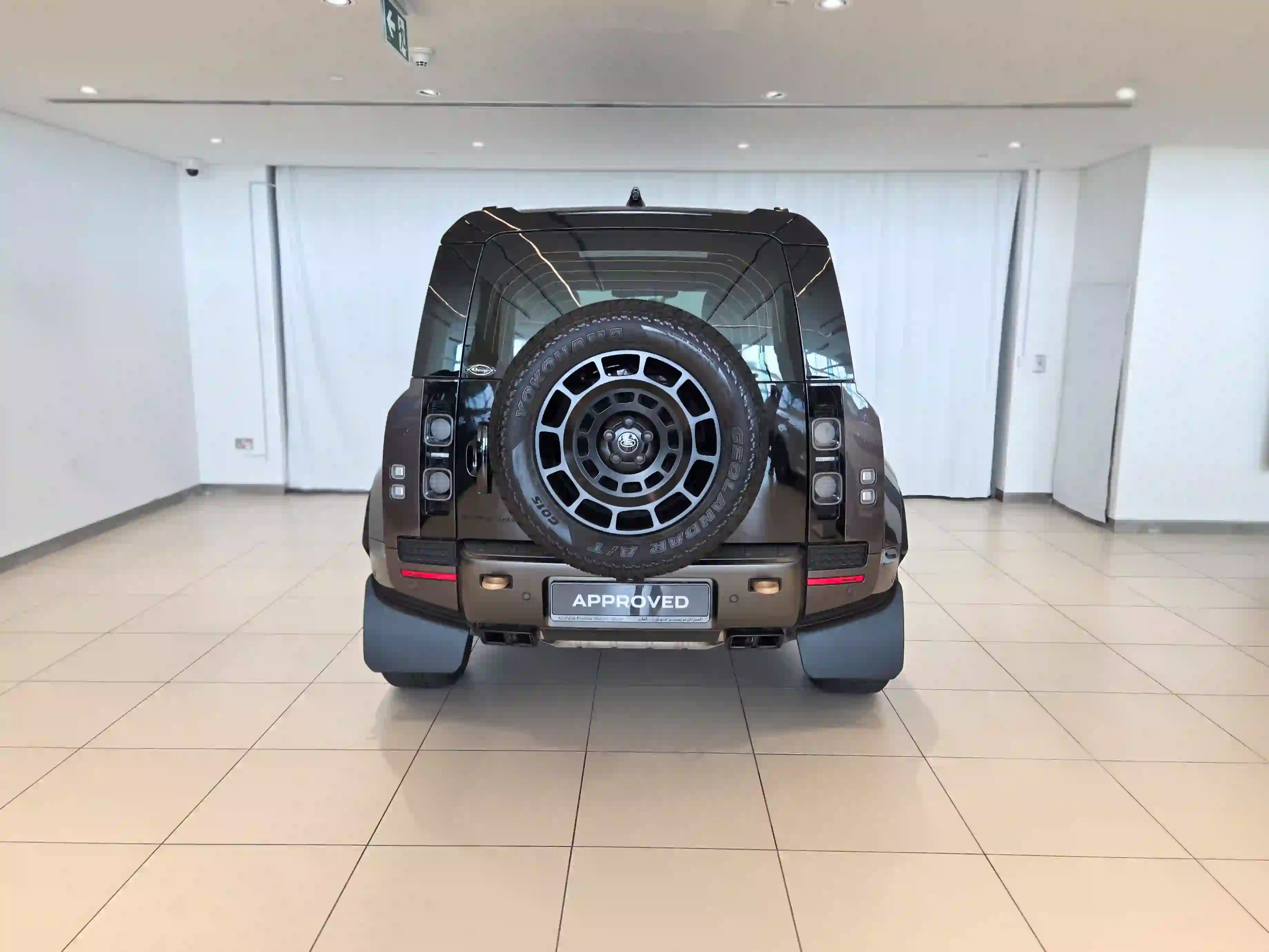 Land Rover Defender 110 4.4 V8 Octa 2025 - Image 2