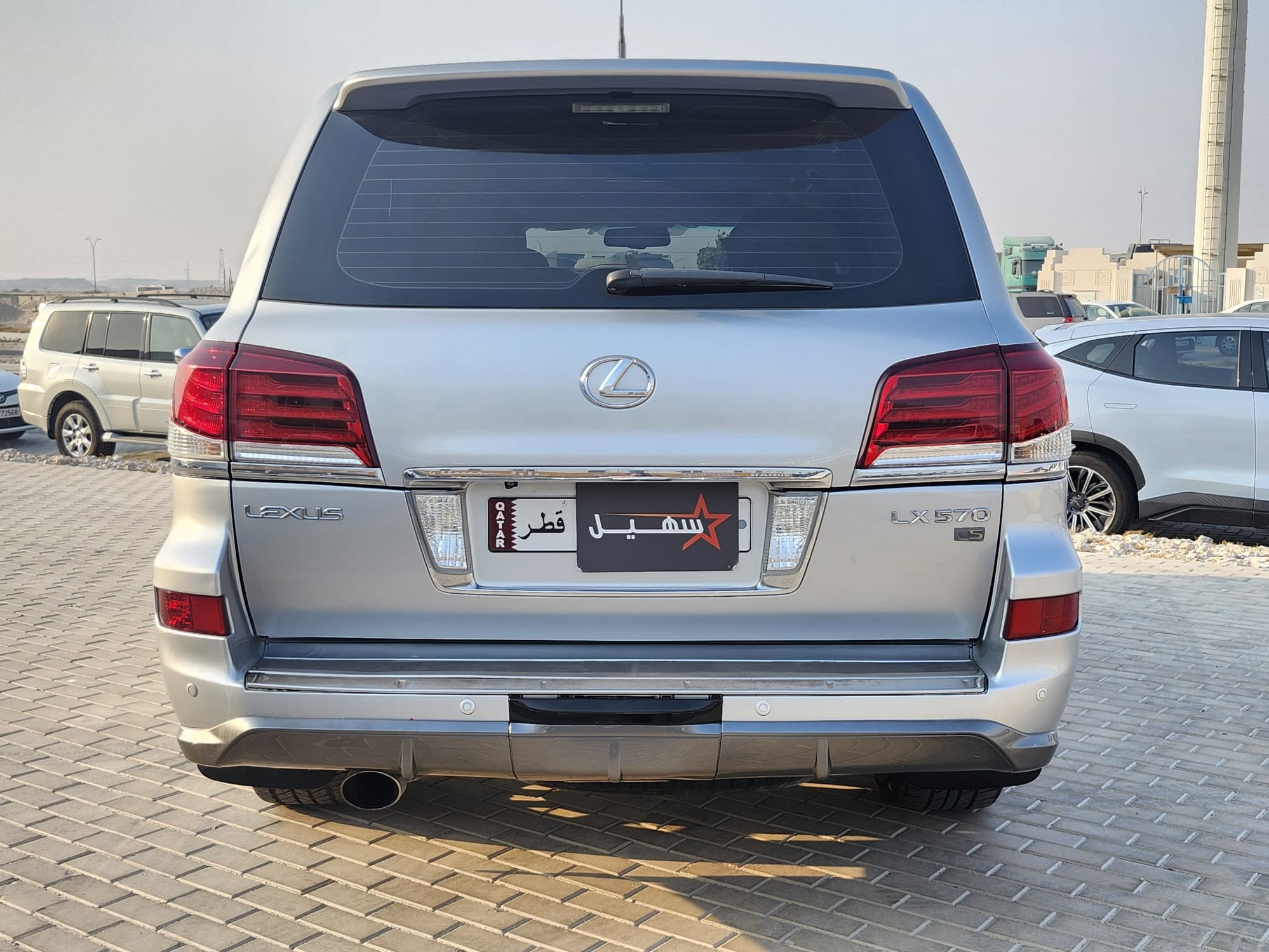 Lexus LX 570 S 2013 - Image 4