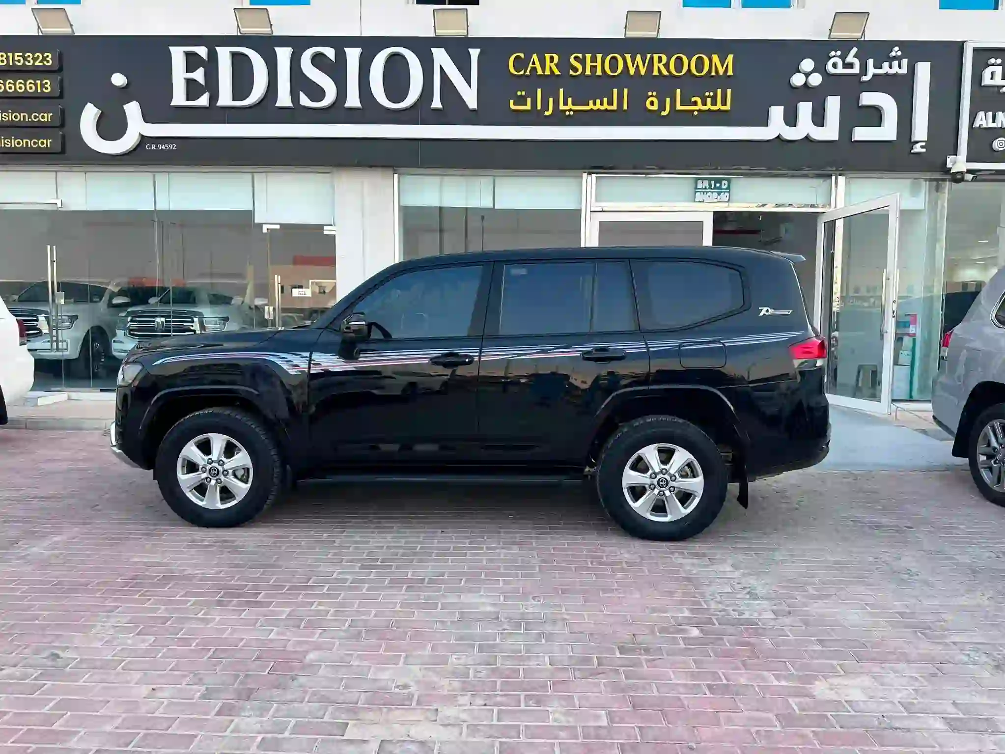 Toyota Land Cruiser GXR v6 2022 - Image 3