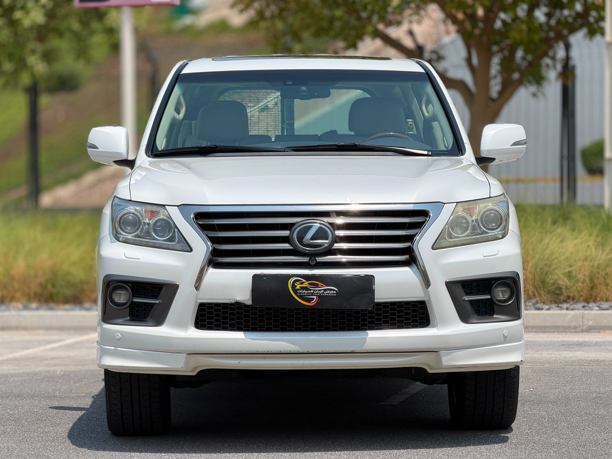 Lexus LX 570 S 2015 - Image 2