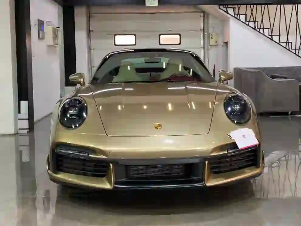 Porsche 911 Turbo S 2023 - Image 2