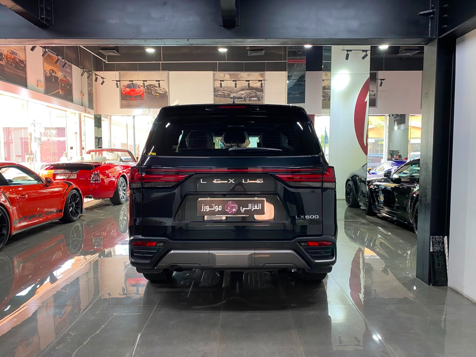 Lexus LX 600 Luxury  2023 - Image 4