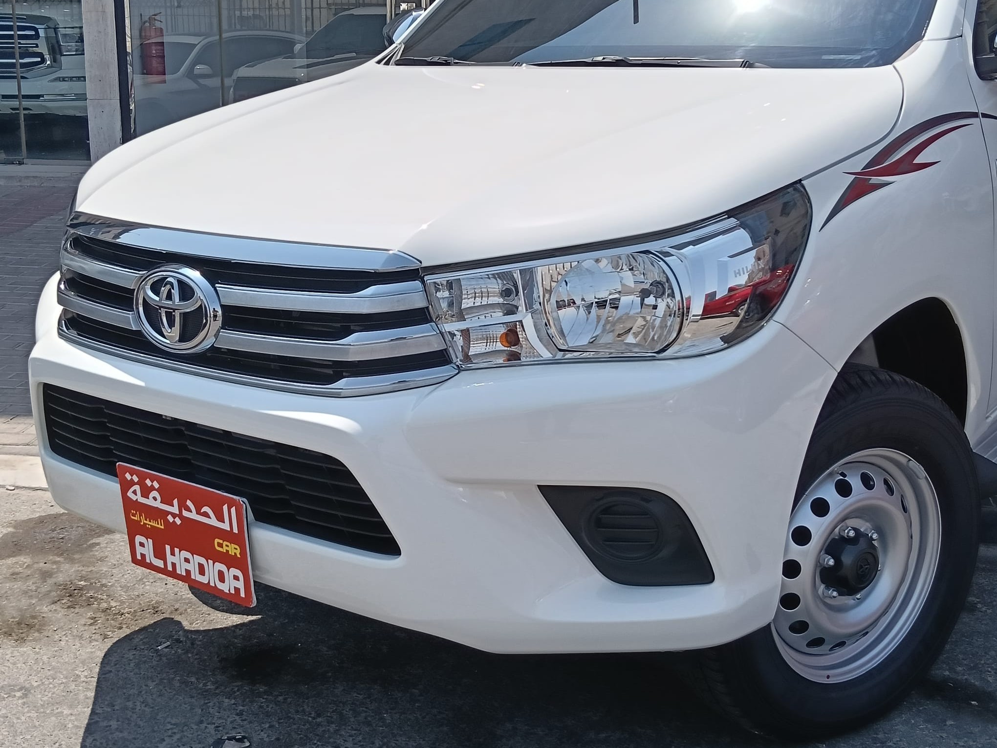 Toyota Hilux 4WD Diesel  2026 - Image 3