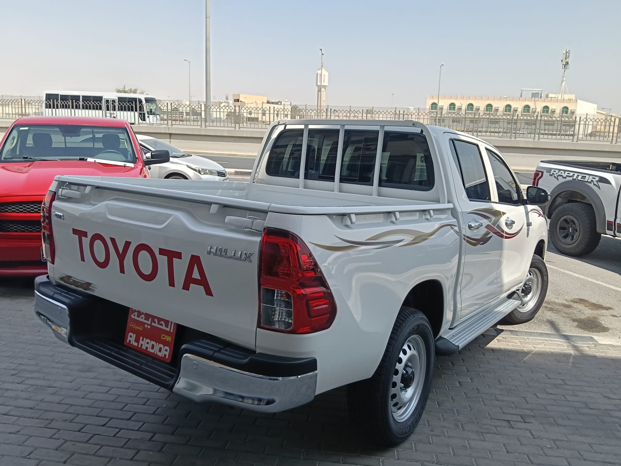 Toyota Hilux 4WD Diesel  2026 - Image 4