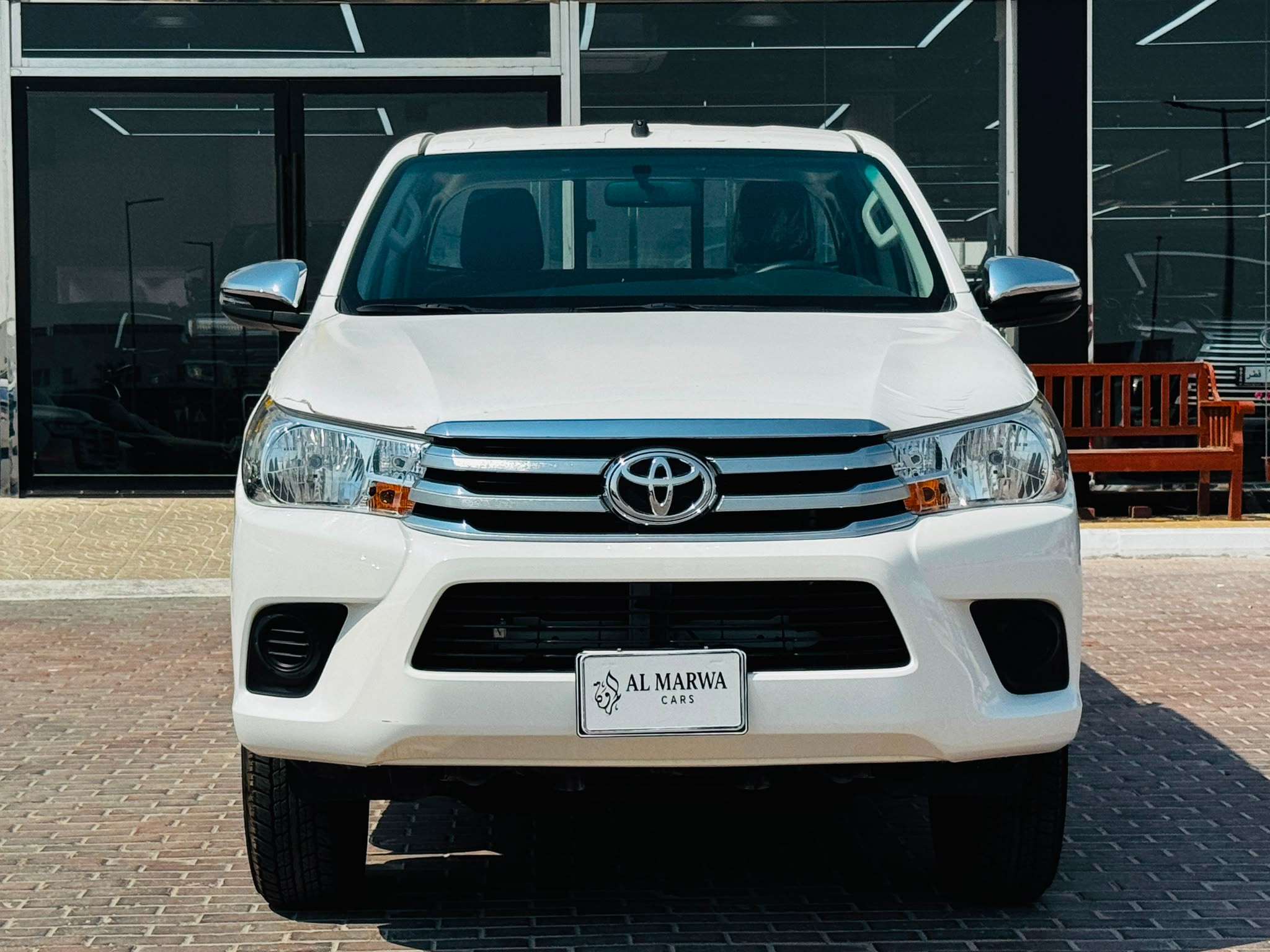 Toyota Hilux 4X4 2026 - Image 2