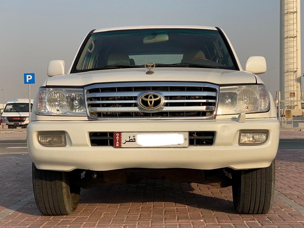 Toyota Land Cruiser GXR v6 2006 - Image 2