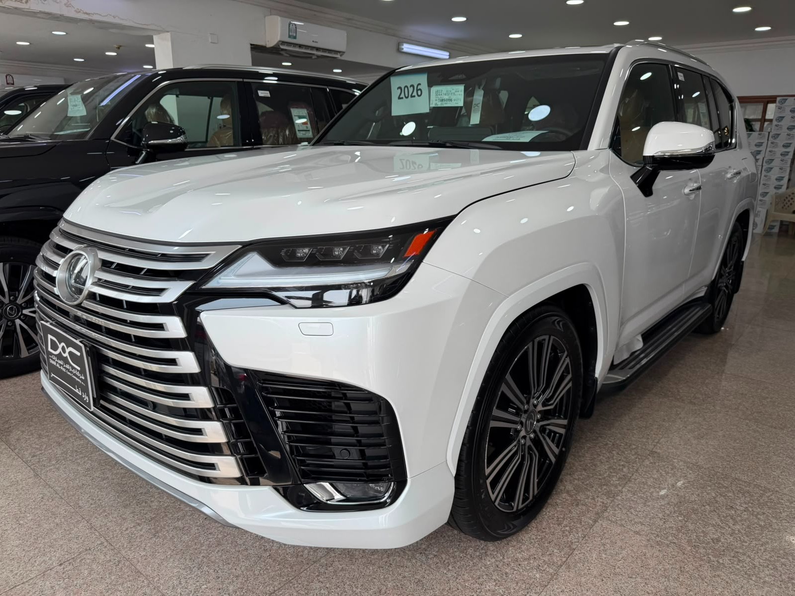 Lexus LX 600 Luxury  2026 - Image 2