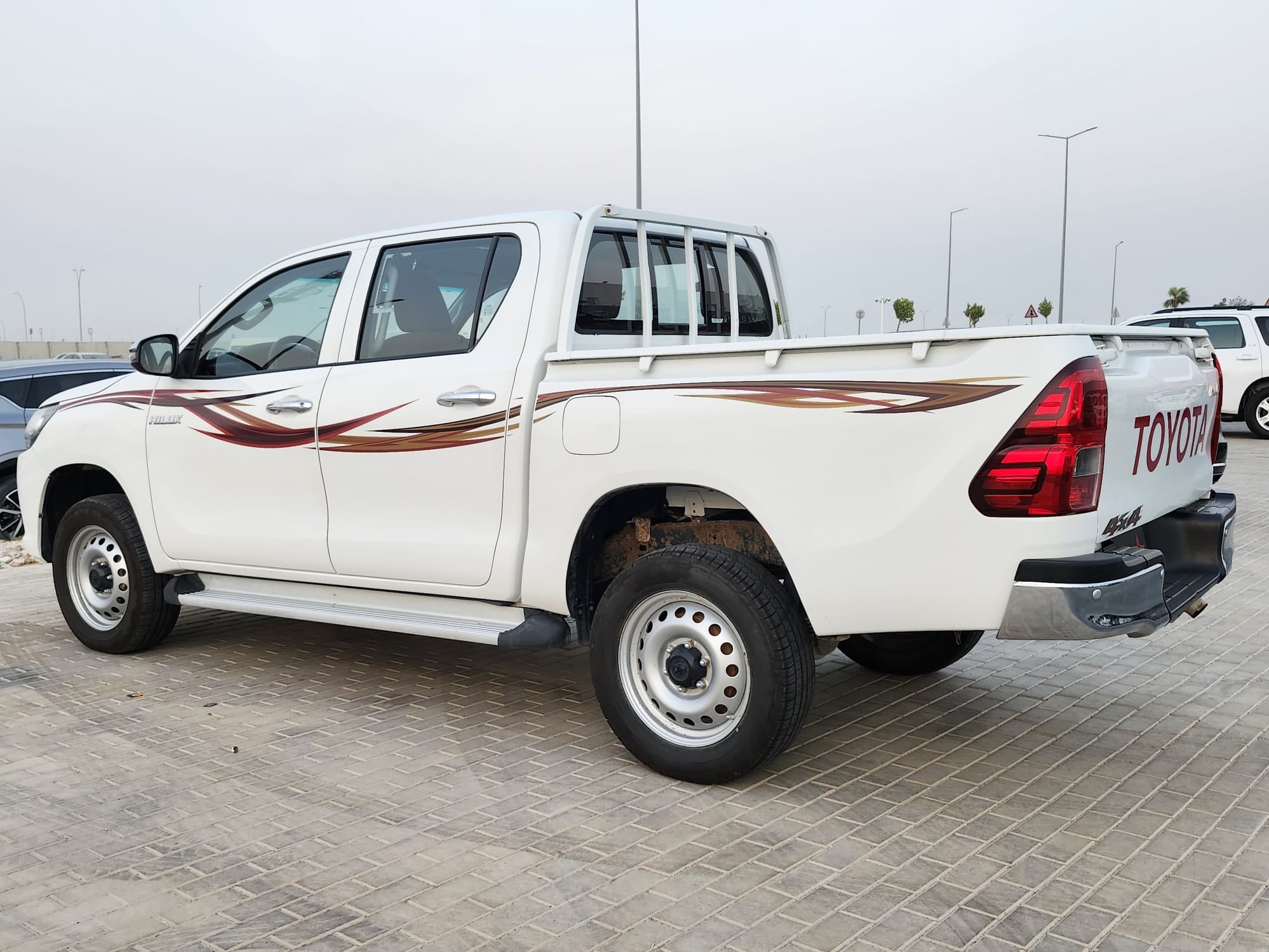 Toyota Hilux 2.0 2022 - Image 3