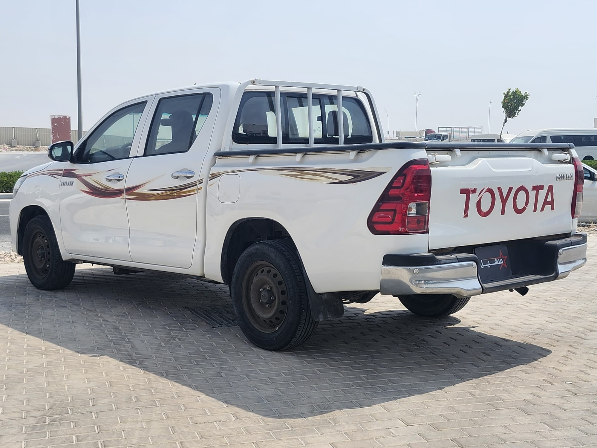 Toyota Hilux 4WD Diesel  2022 - Image 3