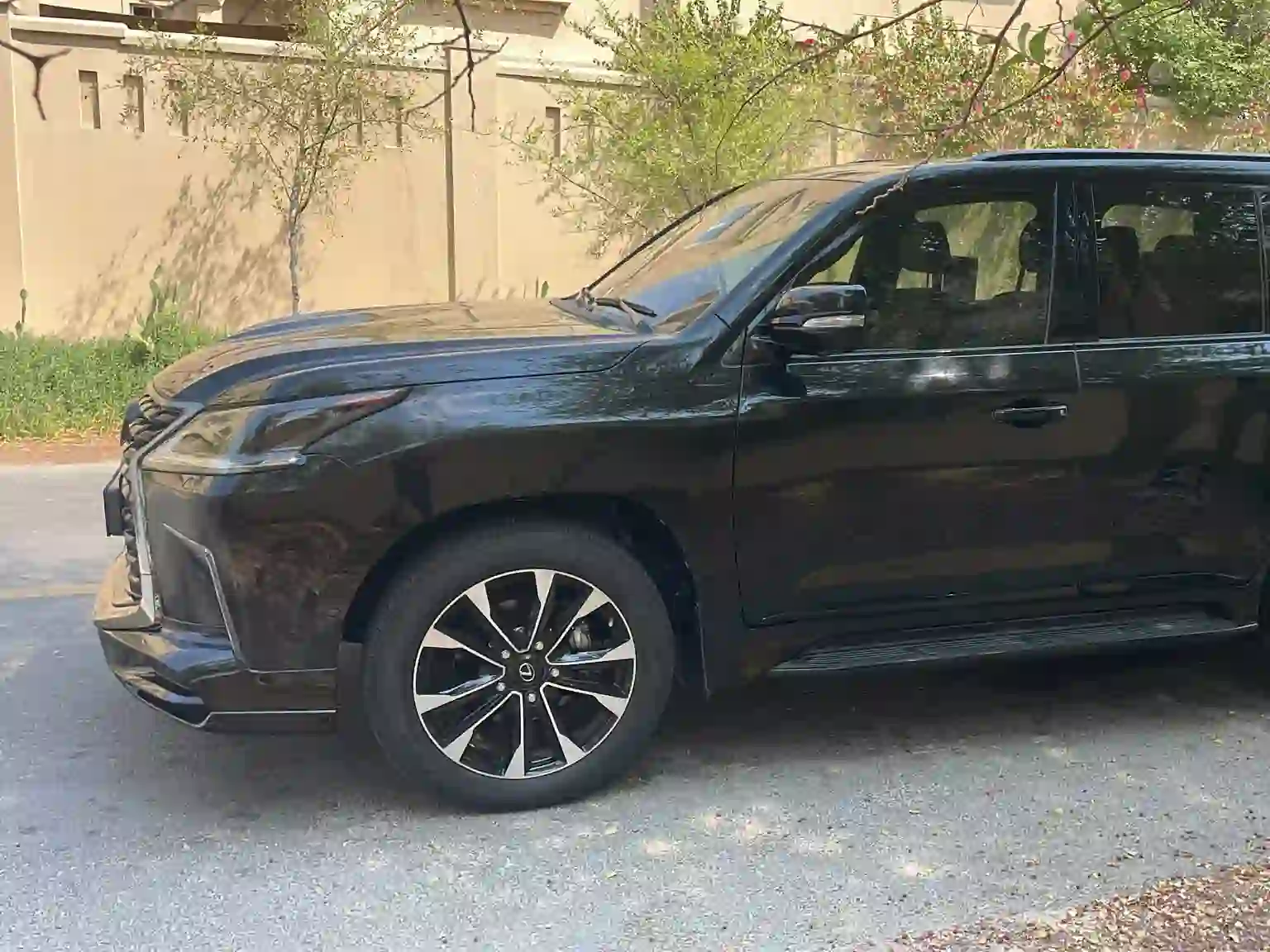 Lexus LX 570 S Black Edition 2021 - Image 3