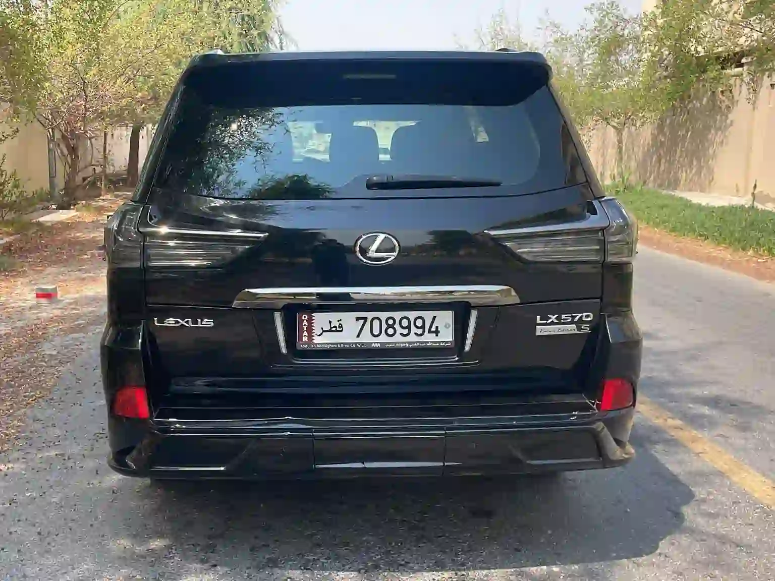 Lexus LX 570 S Black Edition 2021 - Image 2