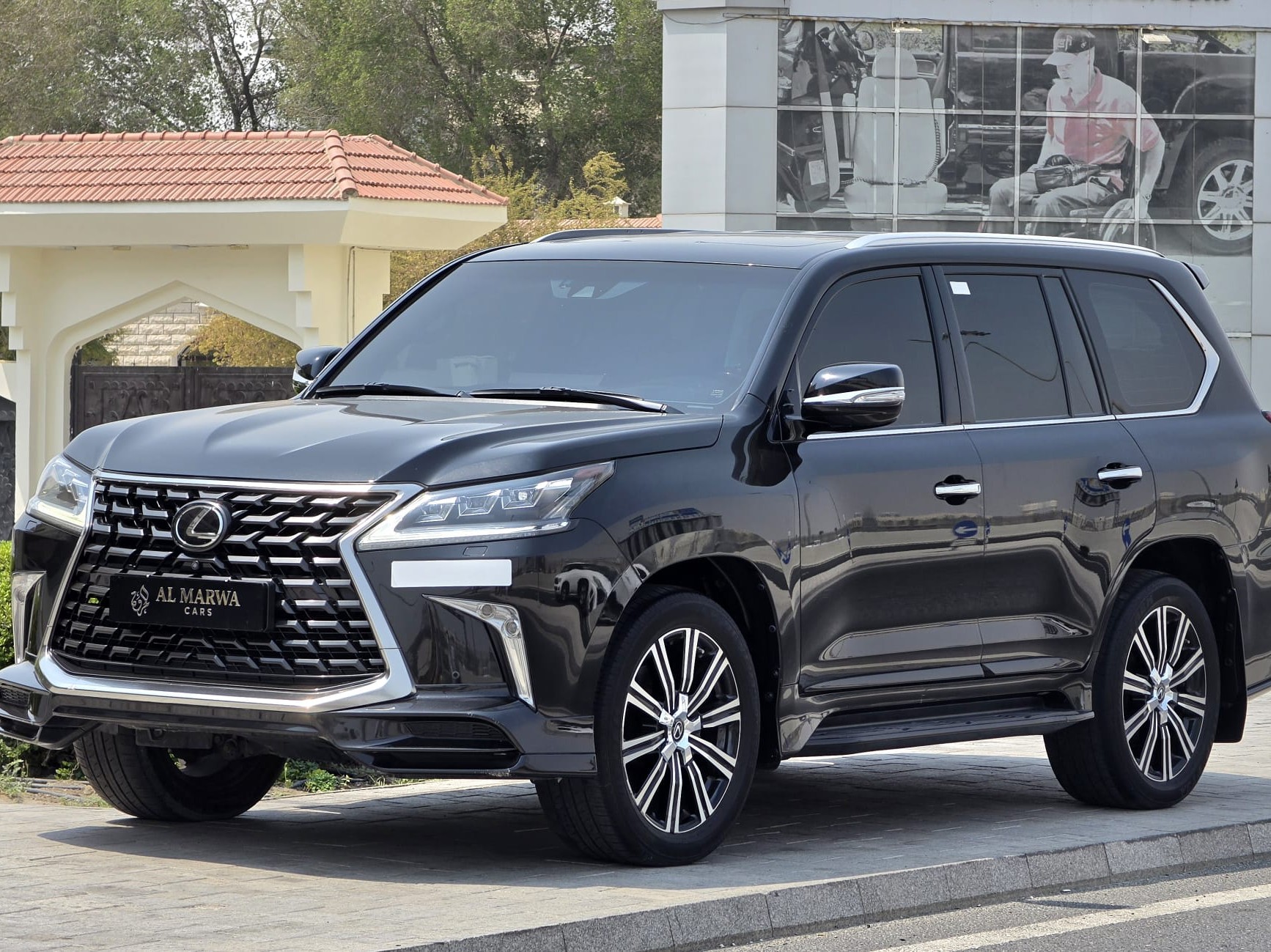 Lexus LX 570 S Black Edition 2021