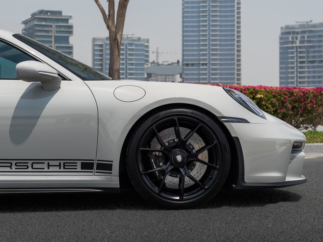 Porsche 911 GT3 2024 - Image 4