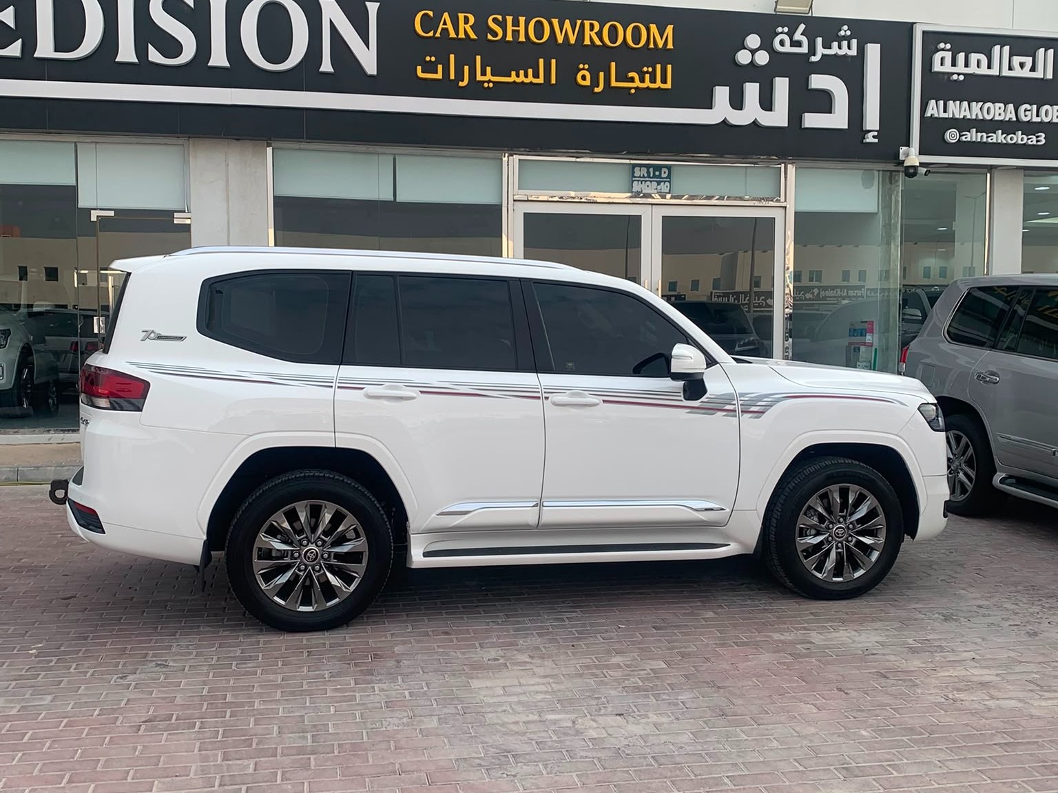 Toyota Land Cruiser GXR Twin Turbo 2022 - Image 4