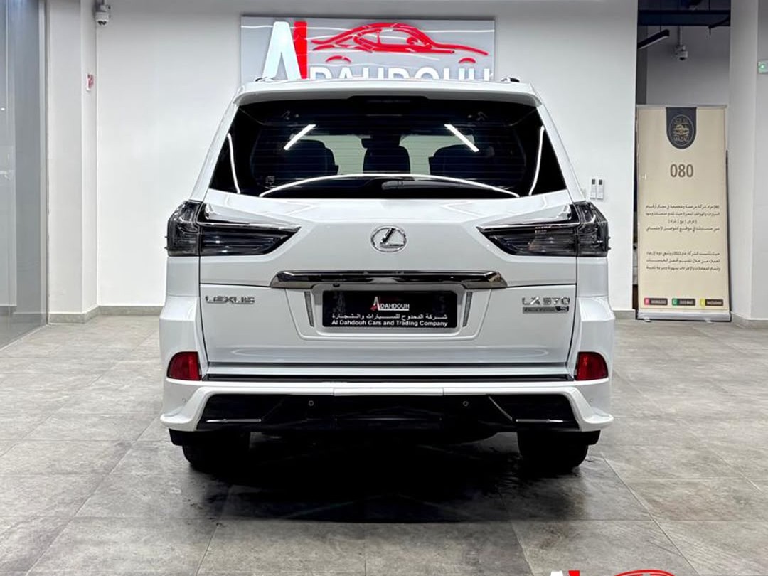 Lexus LX 570 S 2017 - Image 4